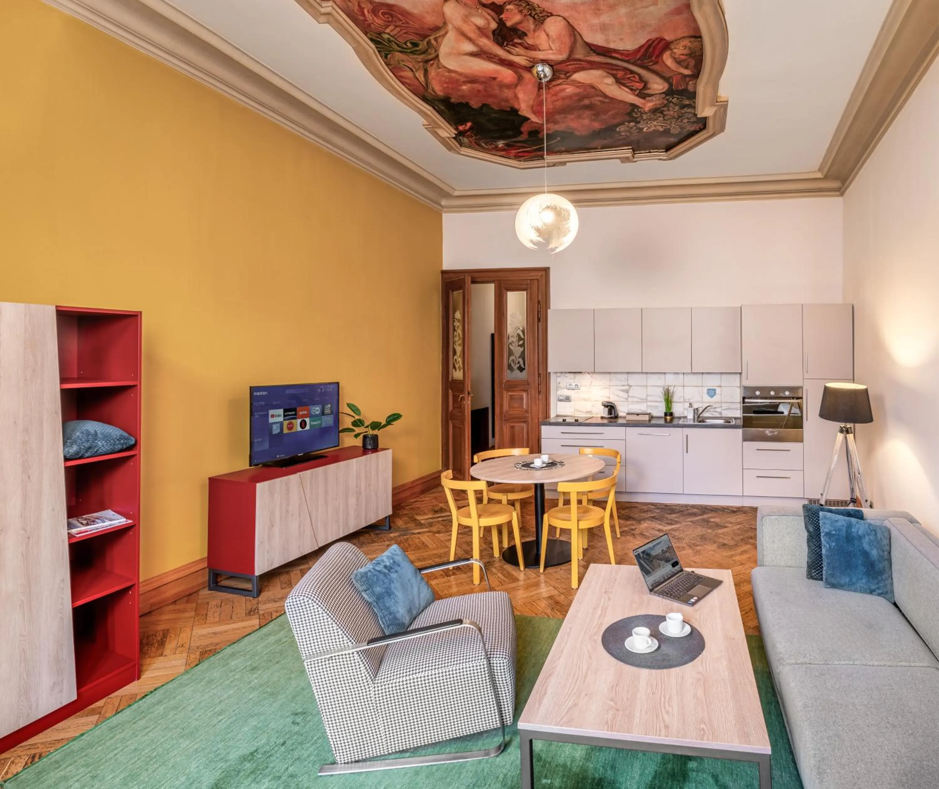 Kitchen or kitchenette in Art House Apartments by Adrez