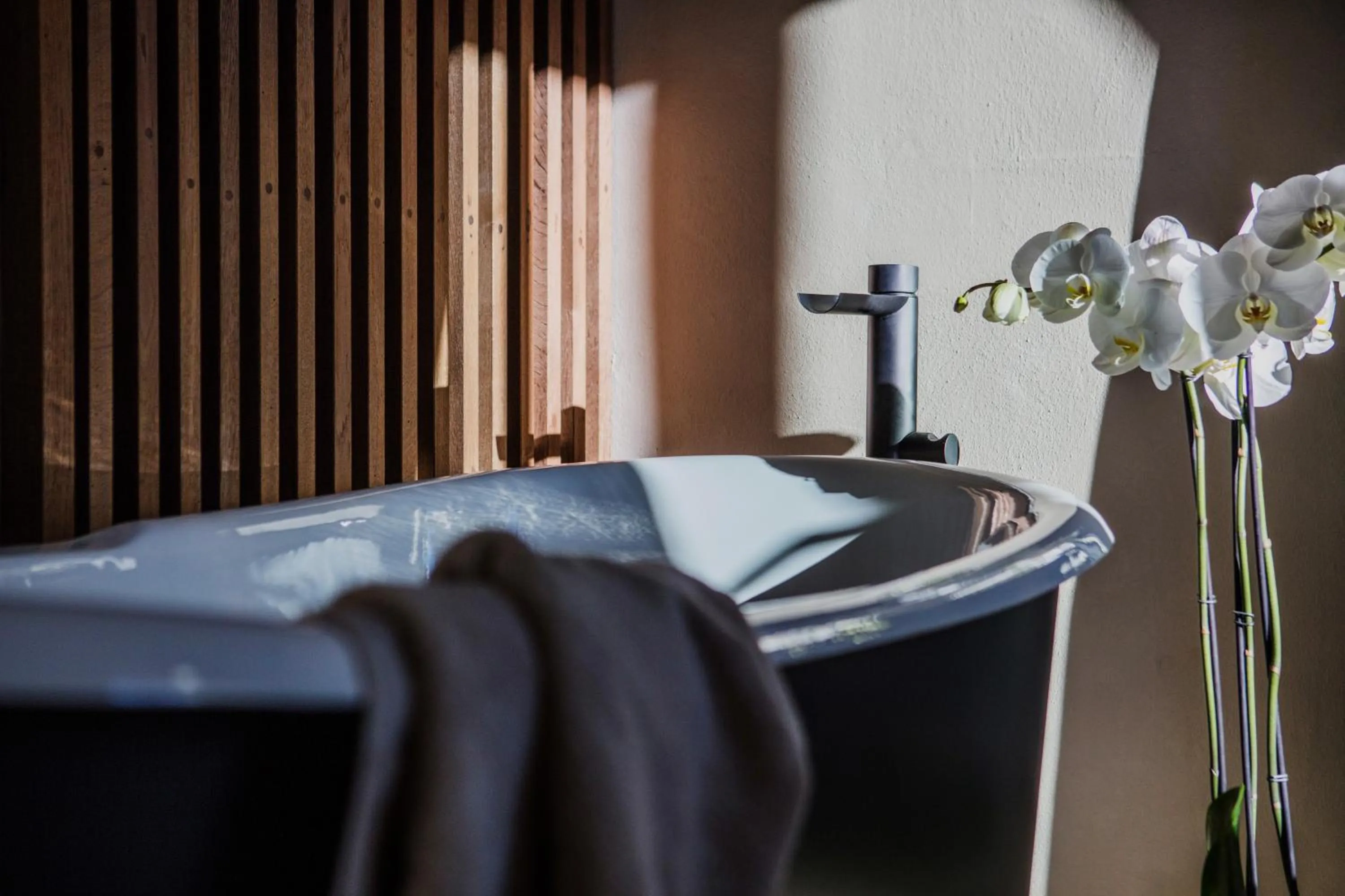 Bath in Relais Castello di Morcote