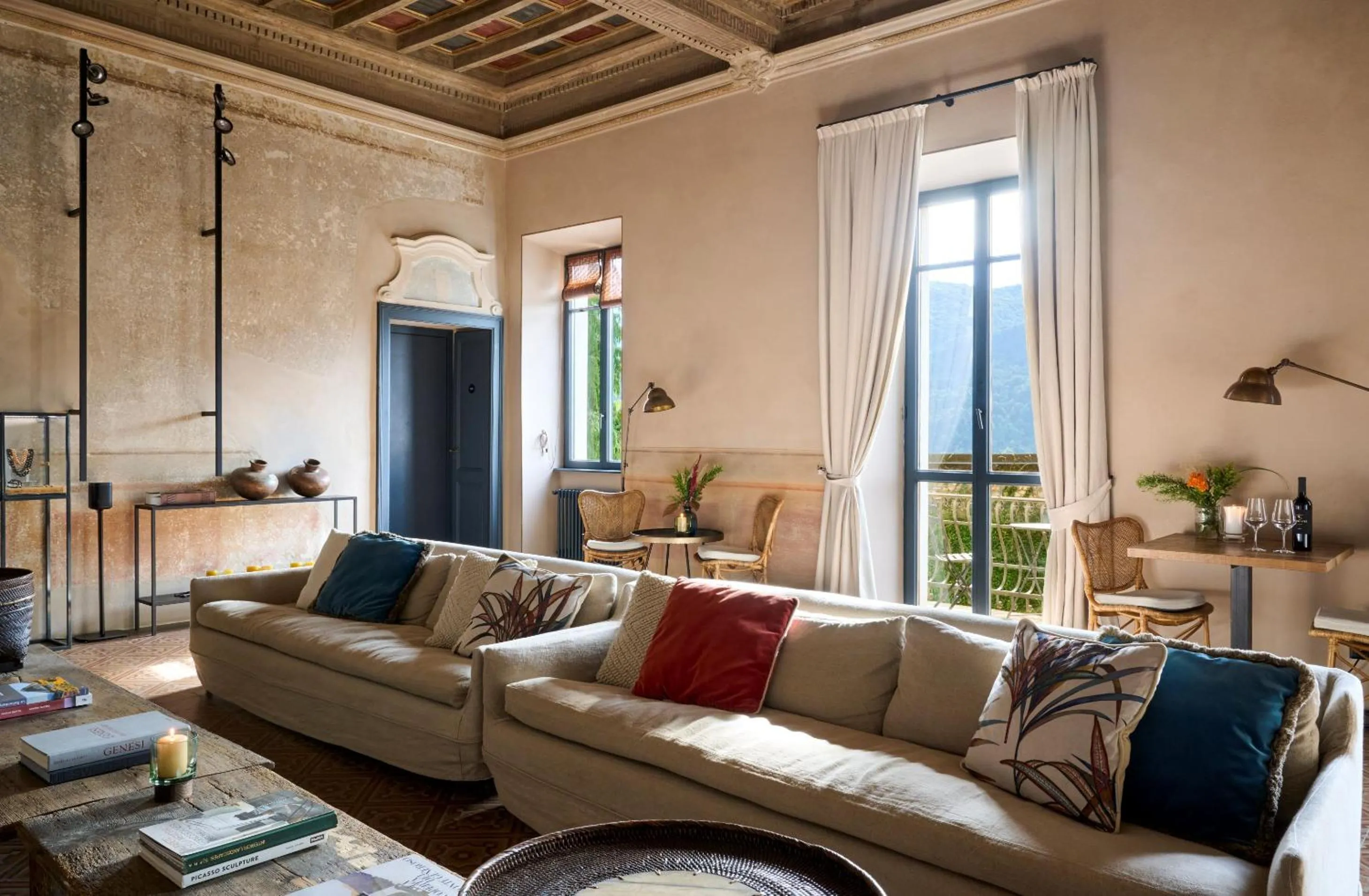 Lounge or bar in Relais Castello di Morcote