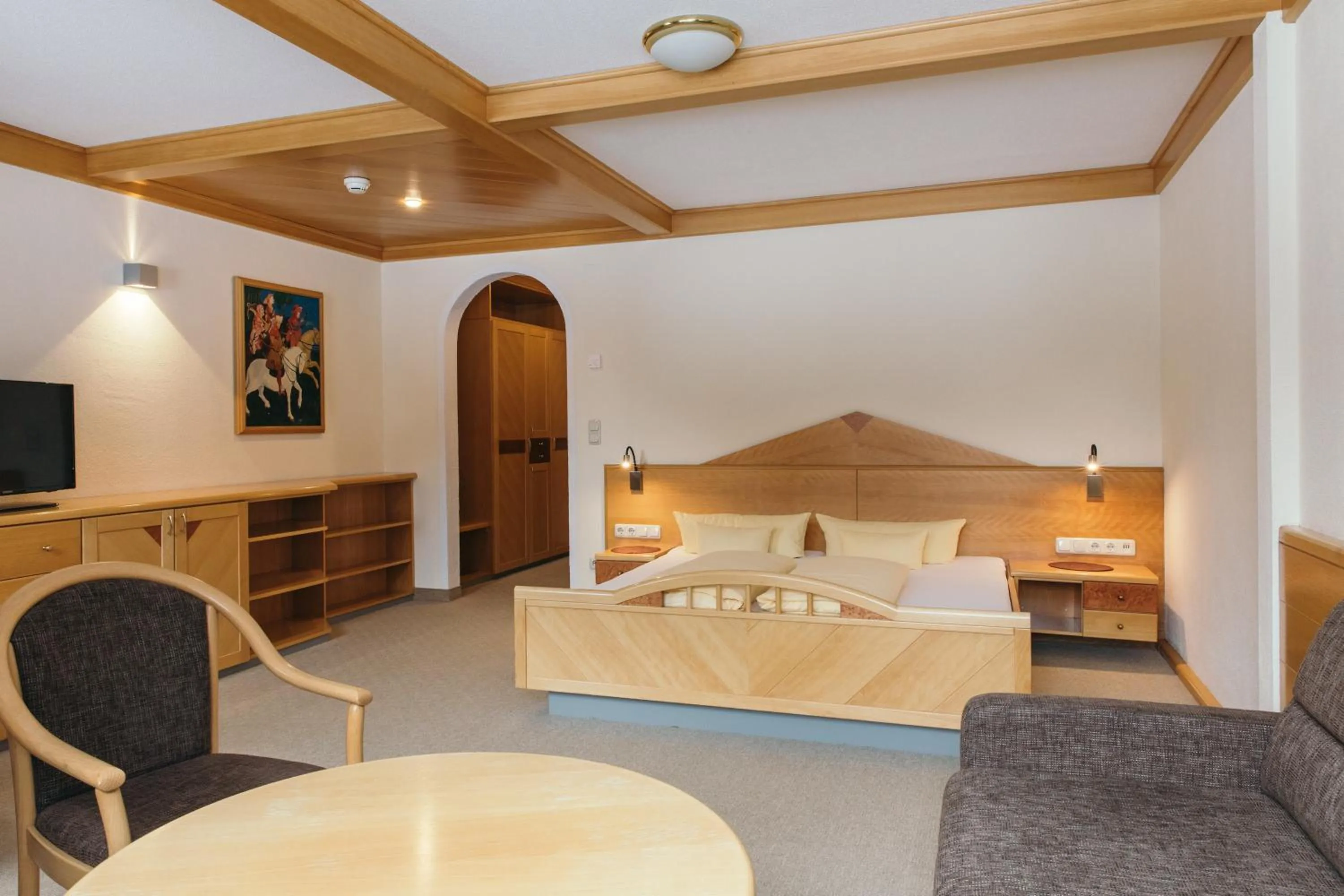 Photo of the whole room, Bed in Hotel Weisseespitze