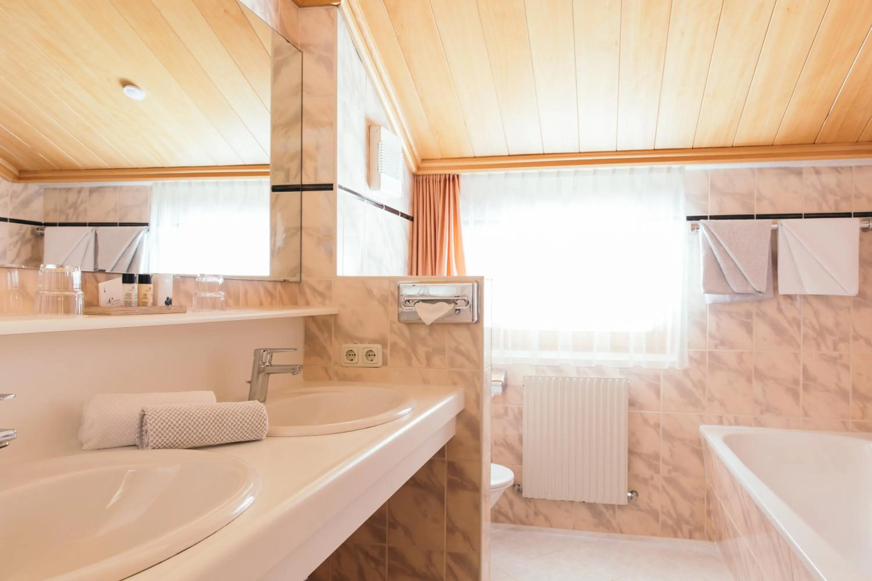 Bathroom in Hotel Weisseespitze