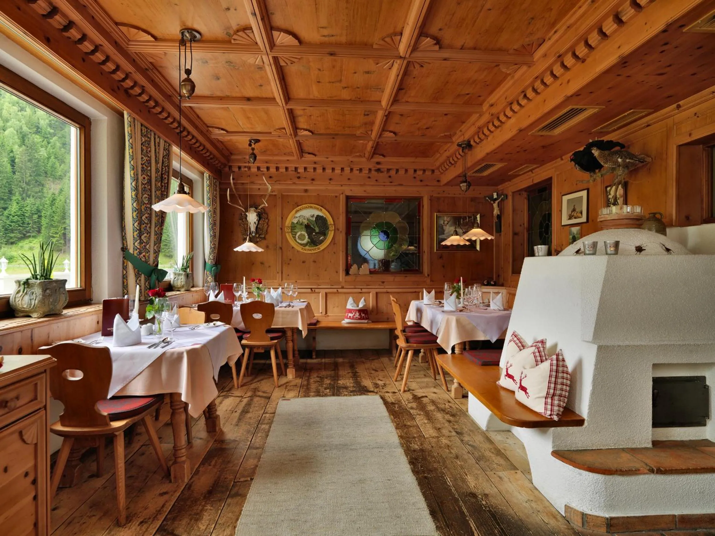 Restaurant/places to eat in Hotel Weisseespitze