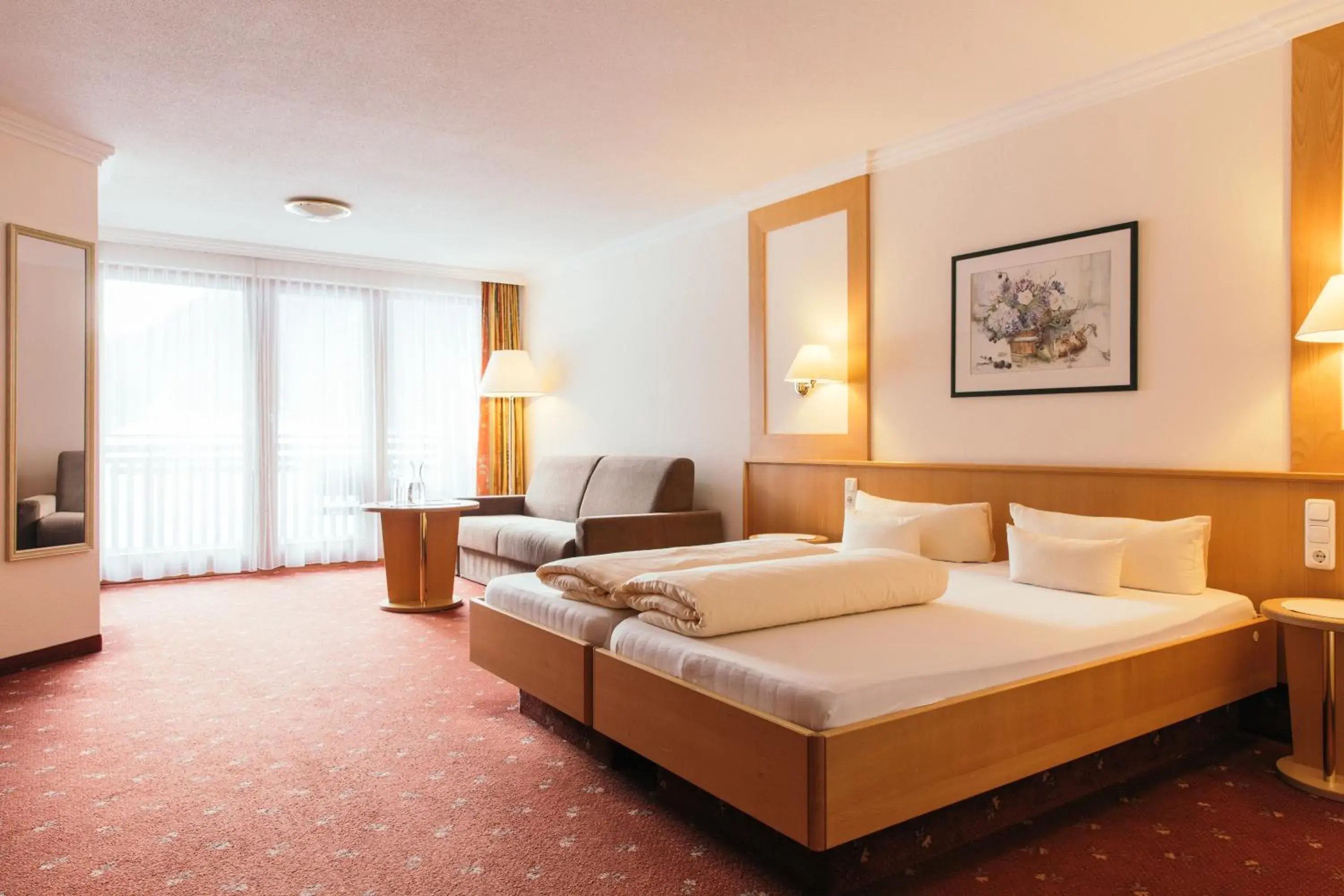 Holiday Suite in Hotel Weisseespitze Holiday Suite in Hotel Weisseespitze