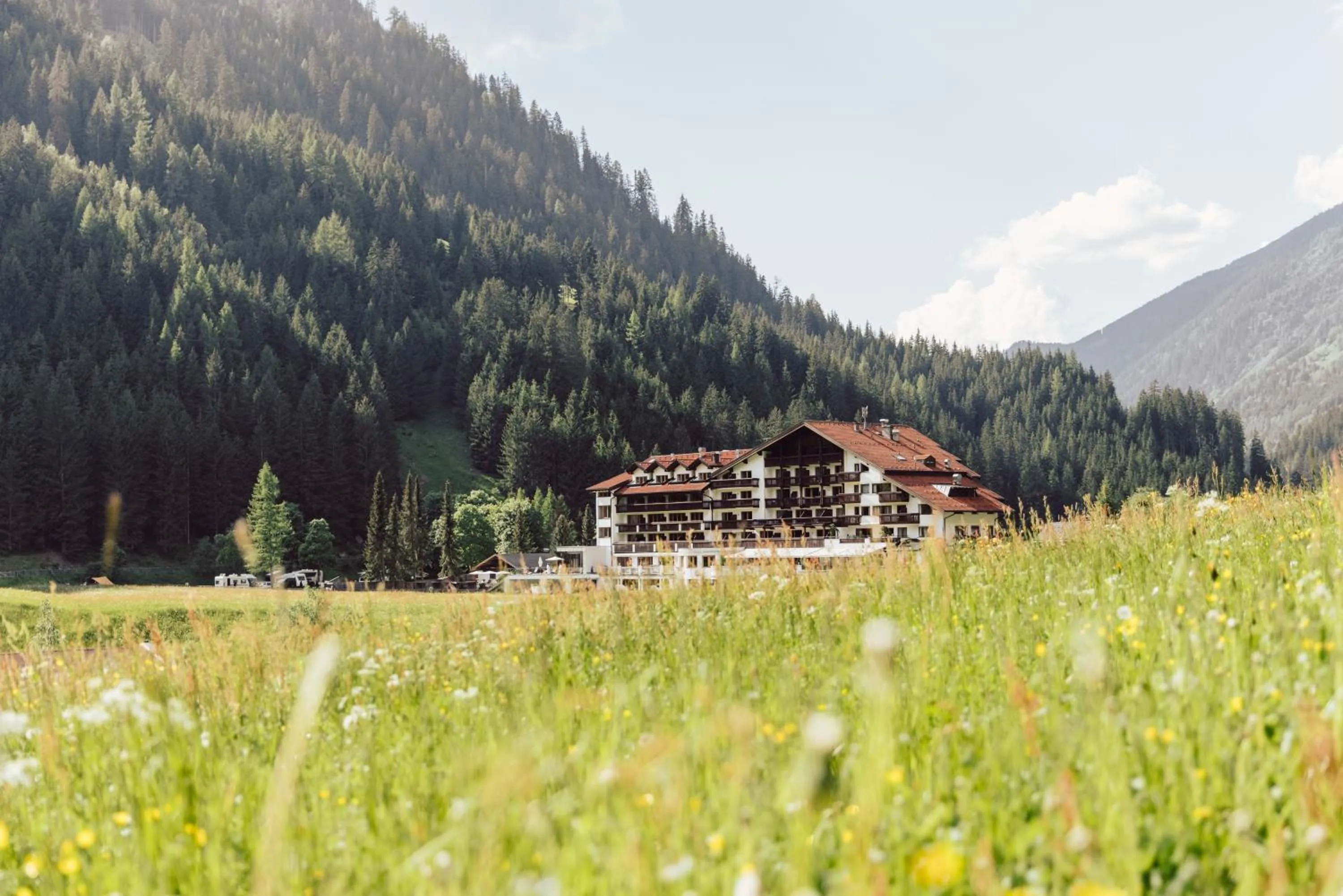 Property building in Hotel Weisseespitze