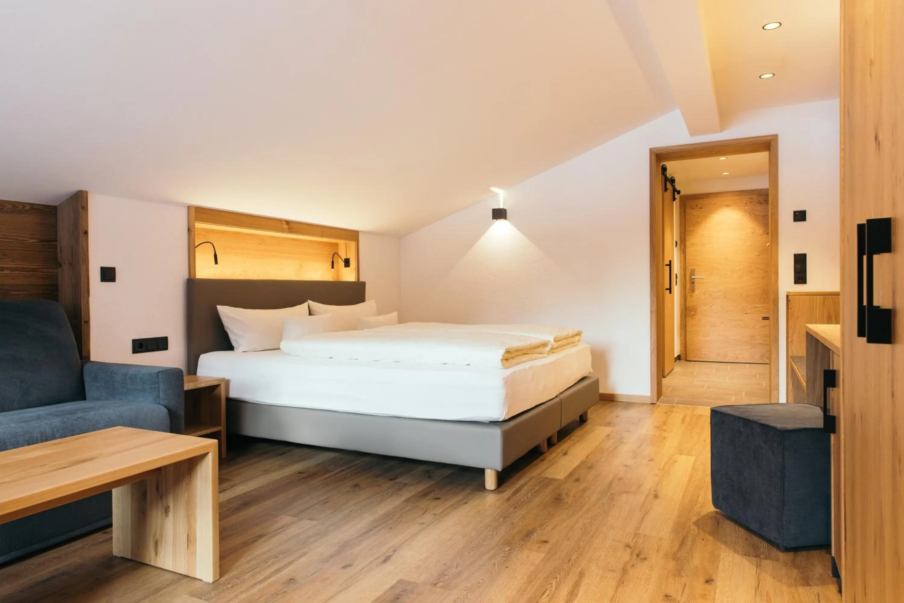 Photo of the whole room, Bed in Hotel Weisseespitze