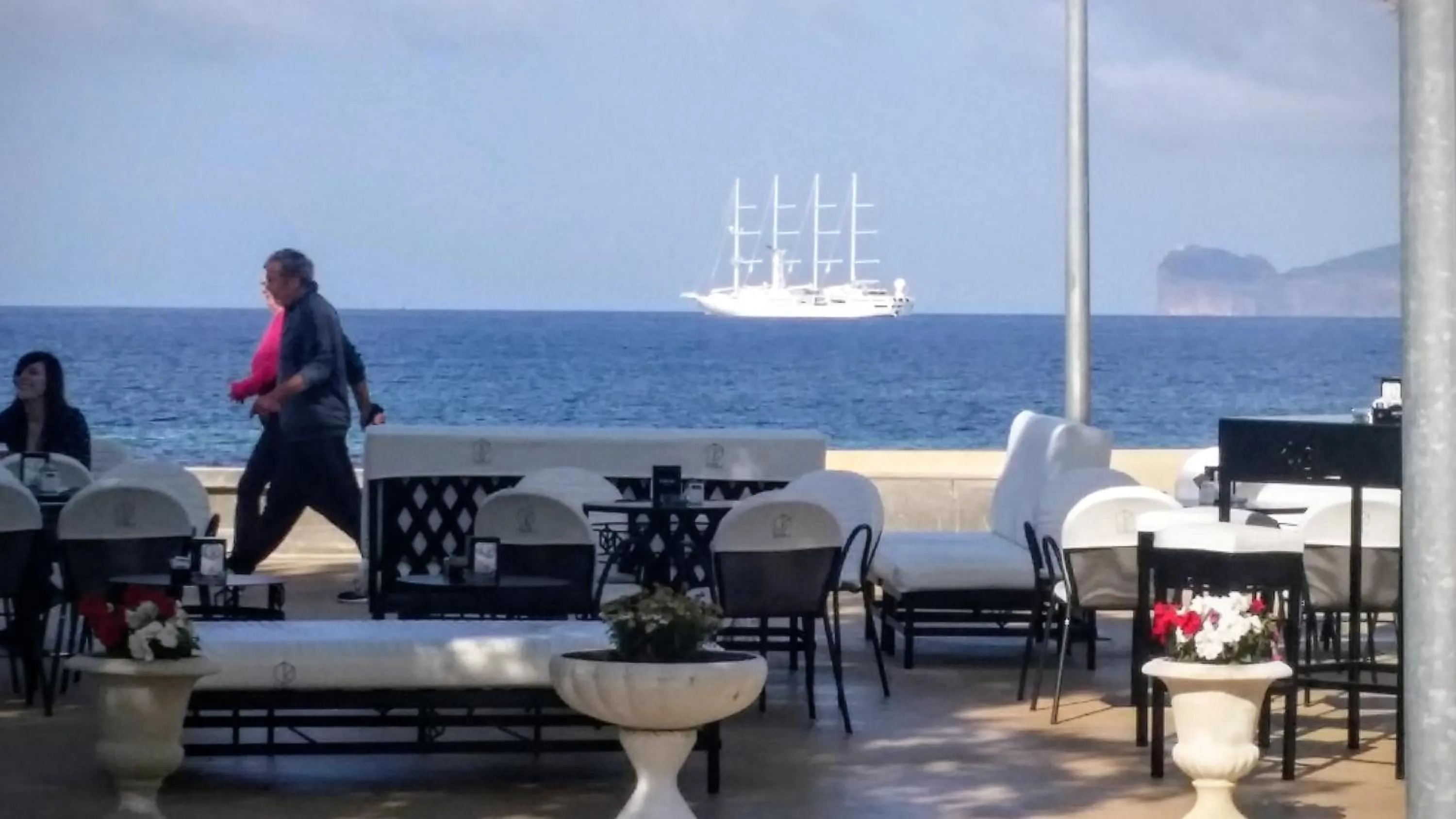 Restaurant/places to eat in B&B Jamba