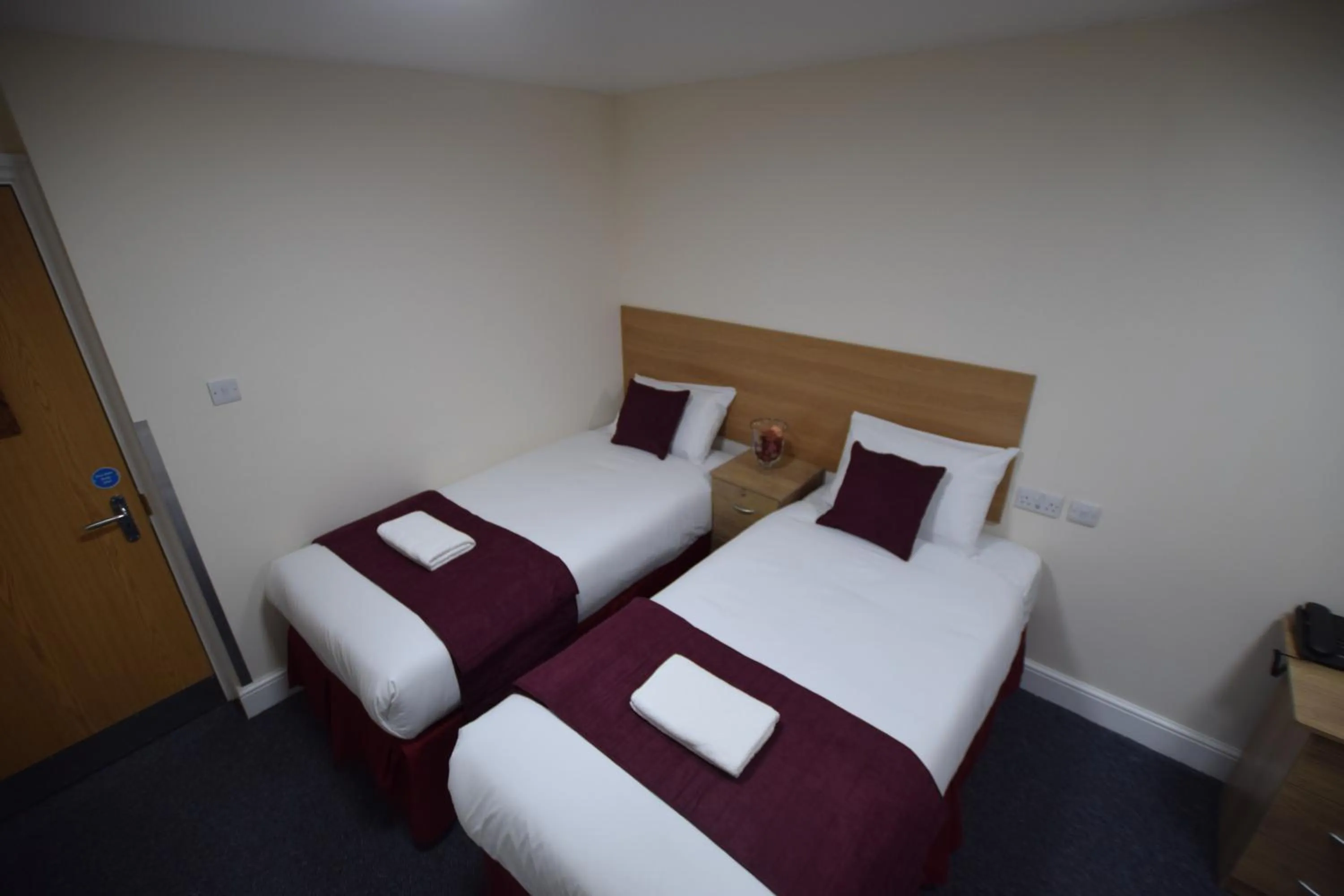 Bedroom, Bed in PremierLux Serviced Apartments