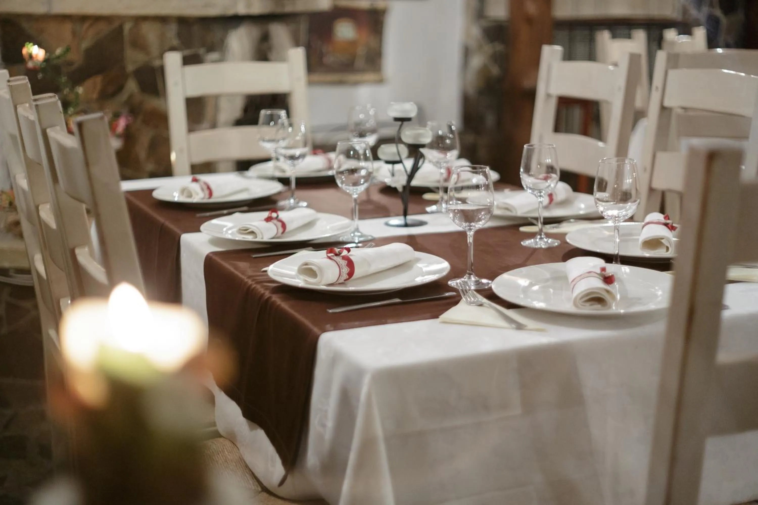 Restaurant/places to eat in Hotel Helen