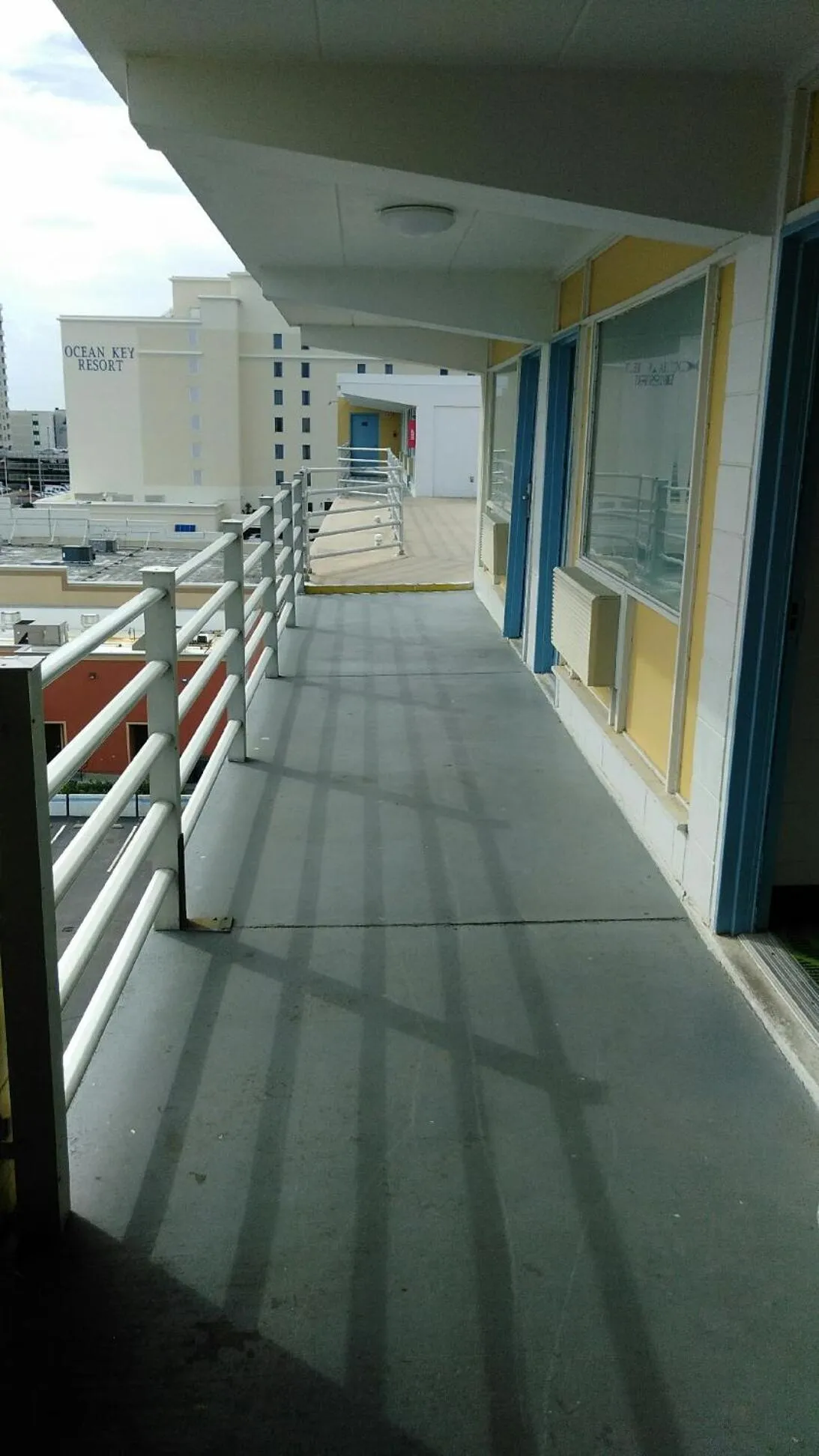 Patio in Howard Johnson by Wyndham Virginia Beach At The Beach