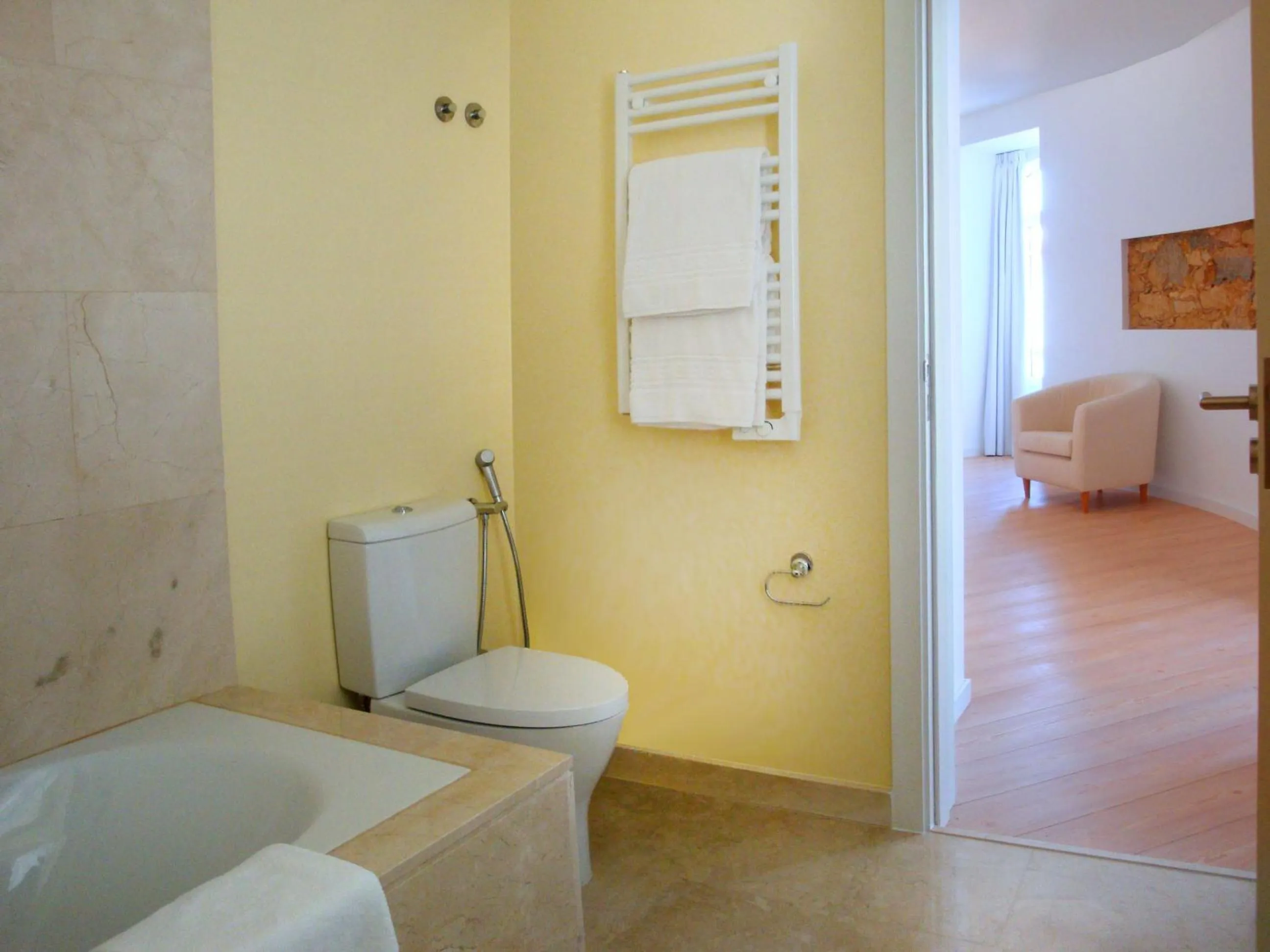 Bathroom in My Place - Lisbon Lounge Suites