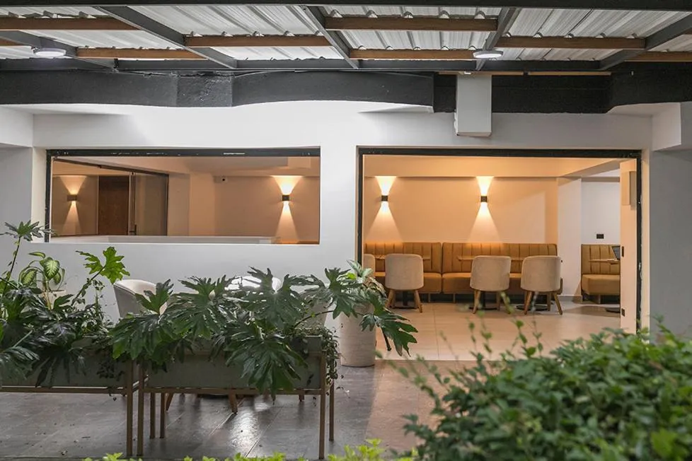 Restaurant/places to eat in Hotel Balcones del Estadio