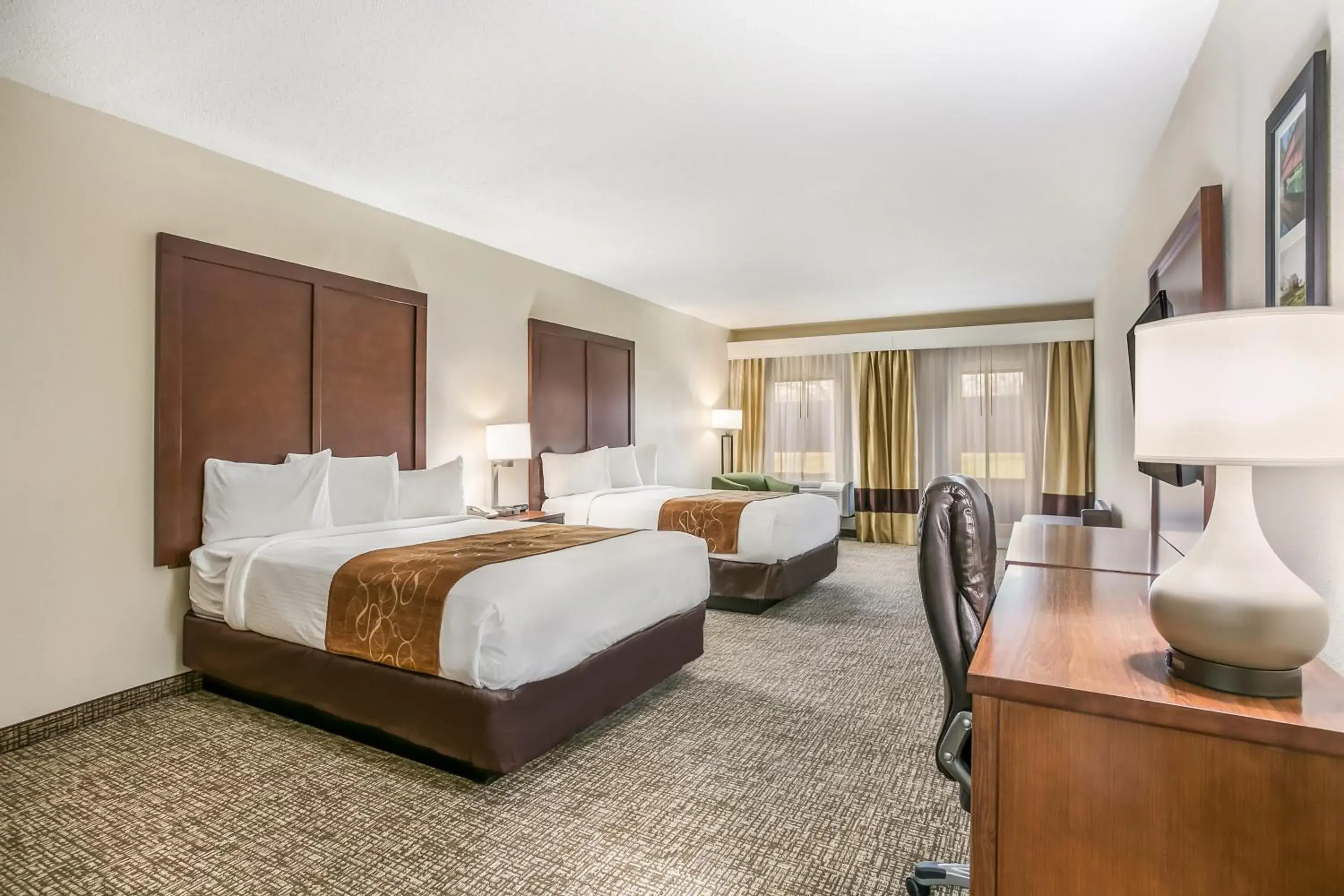 Double Room - Disability Access in Aspire Hotel and Suites Double Room - Disability Access in Aspire Hotel and Suites