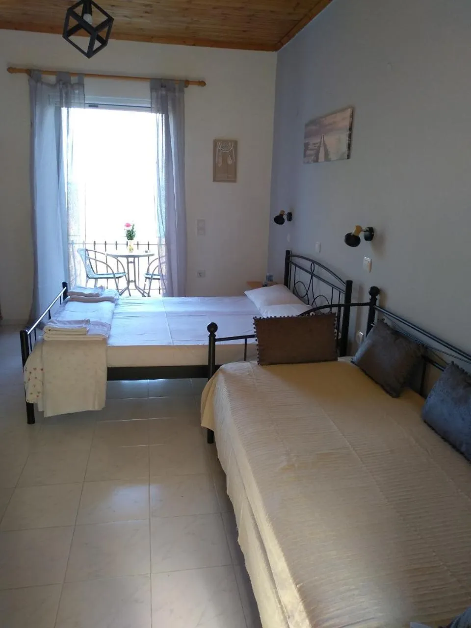 Photo of the whole room, Bed in mare di zante "mare di levante"