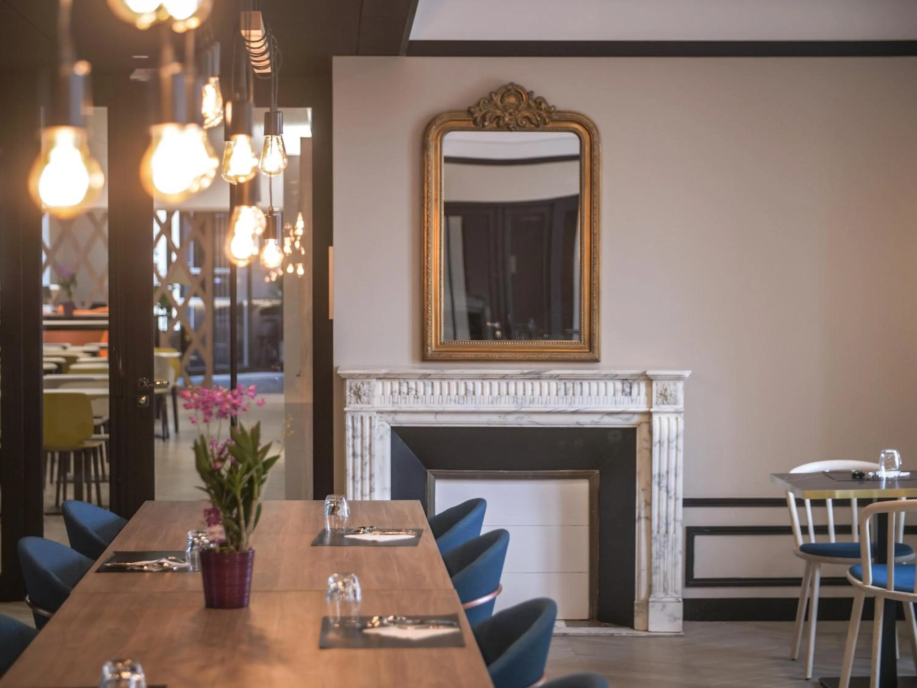 Restaurant/places to eat in Le Magic Hôtel & Spa