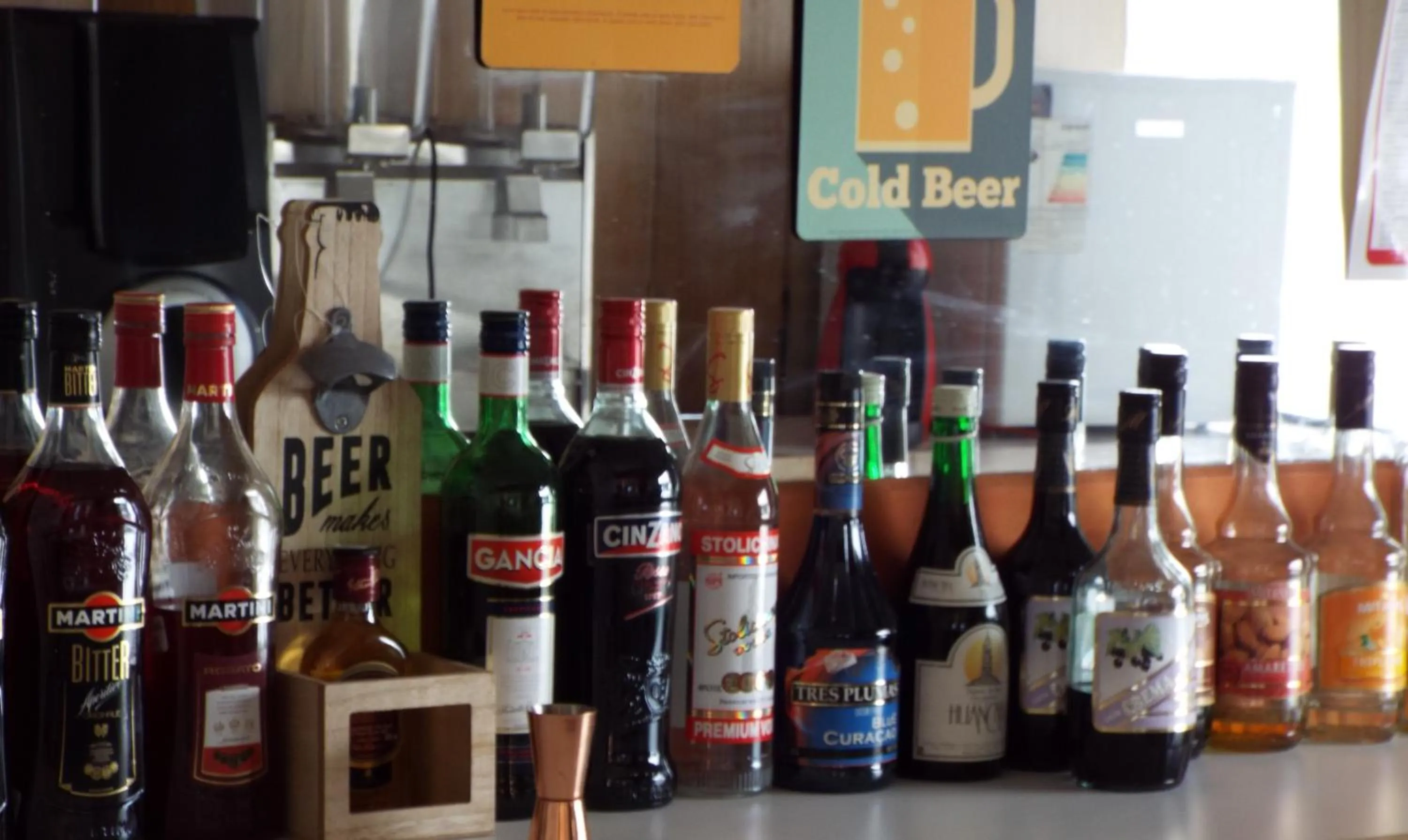 Alcoholic drinks in Hotel HD Natales
