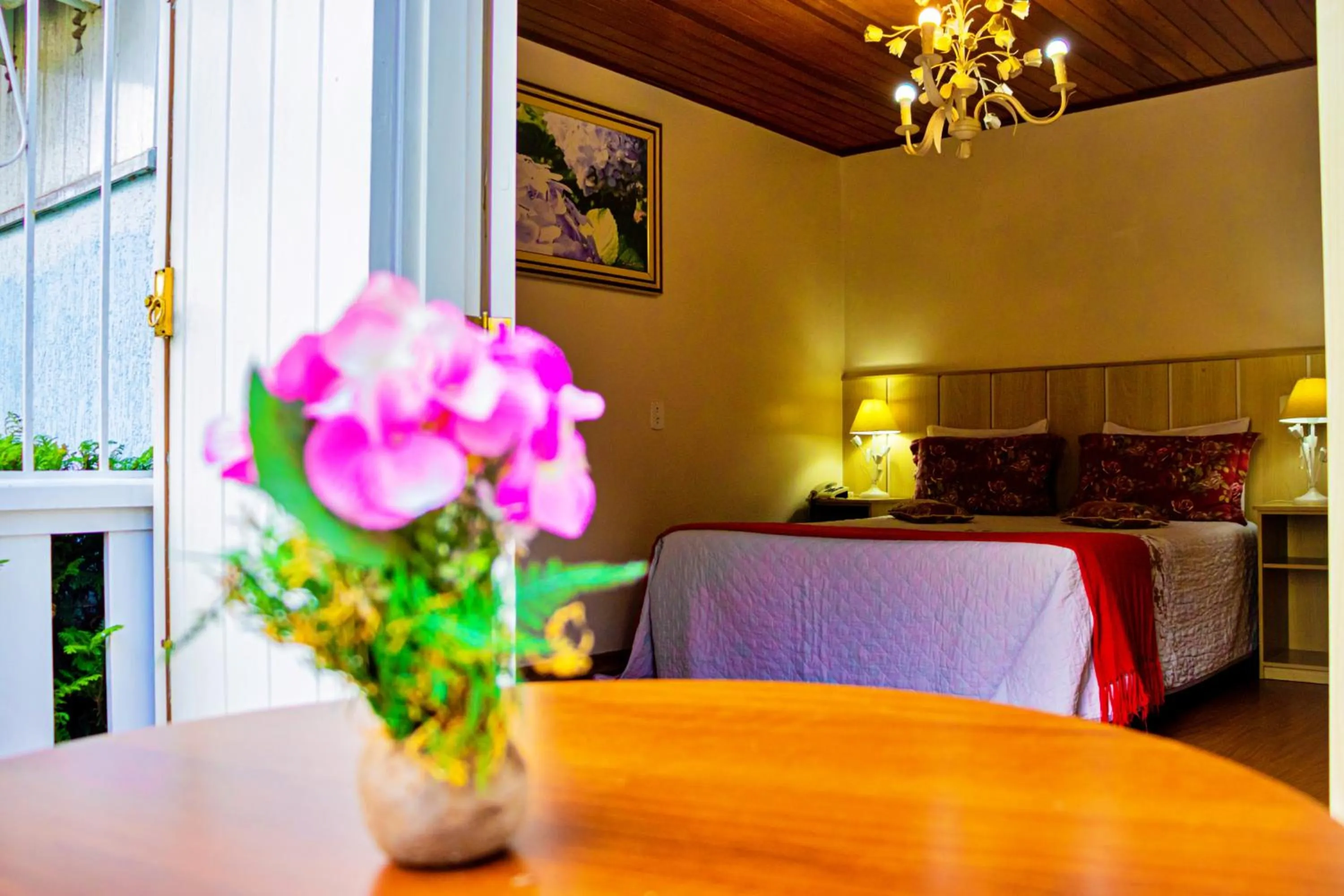 Photo of the whole room, Bed in VELINN Pousada Chateau do Luar Prime