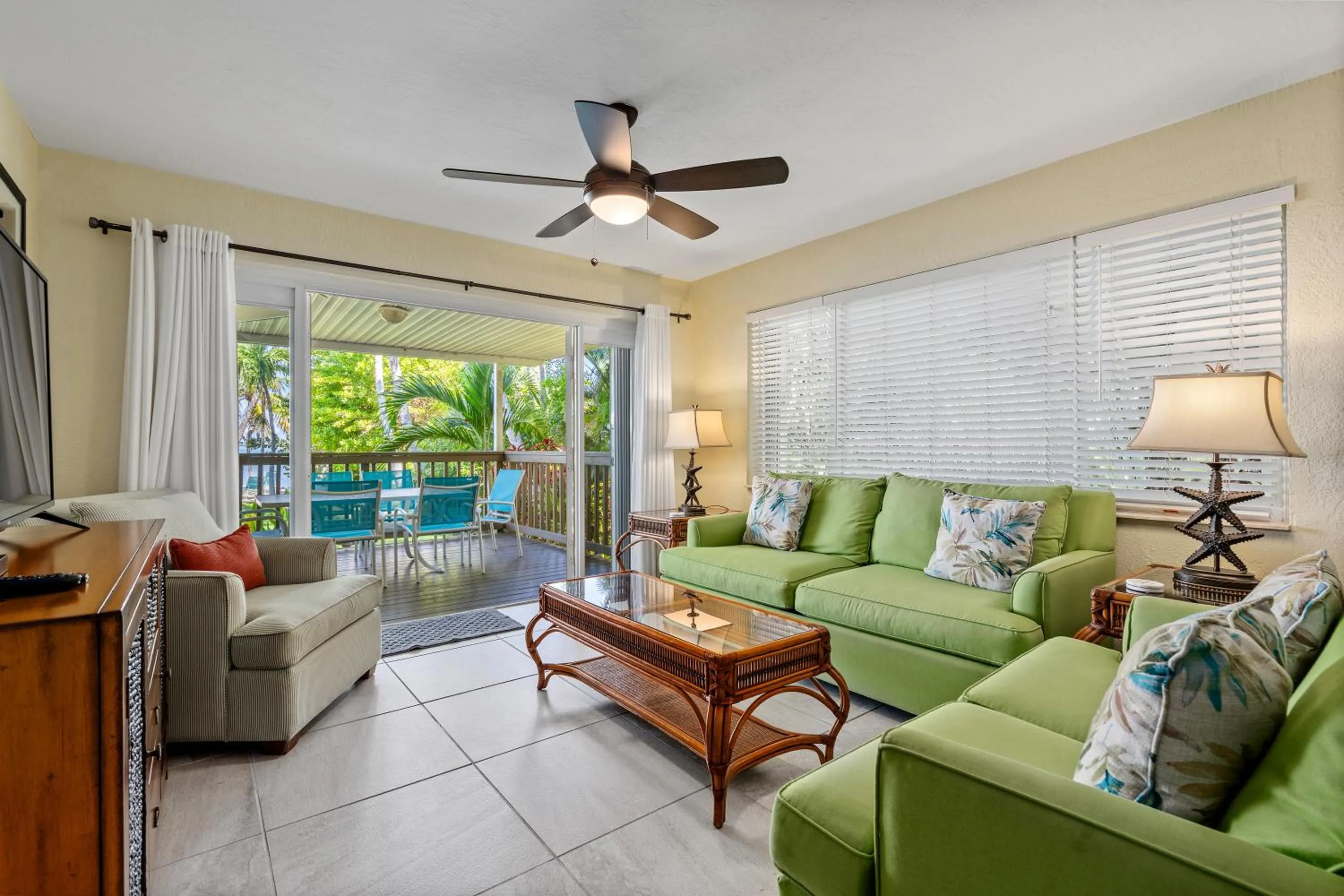 Living room in Coconut Bay Resort - Key Largo