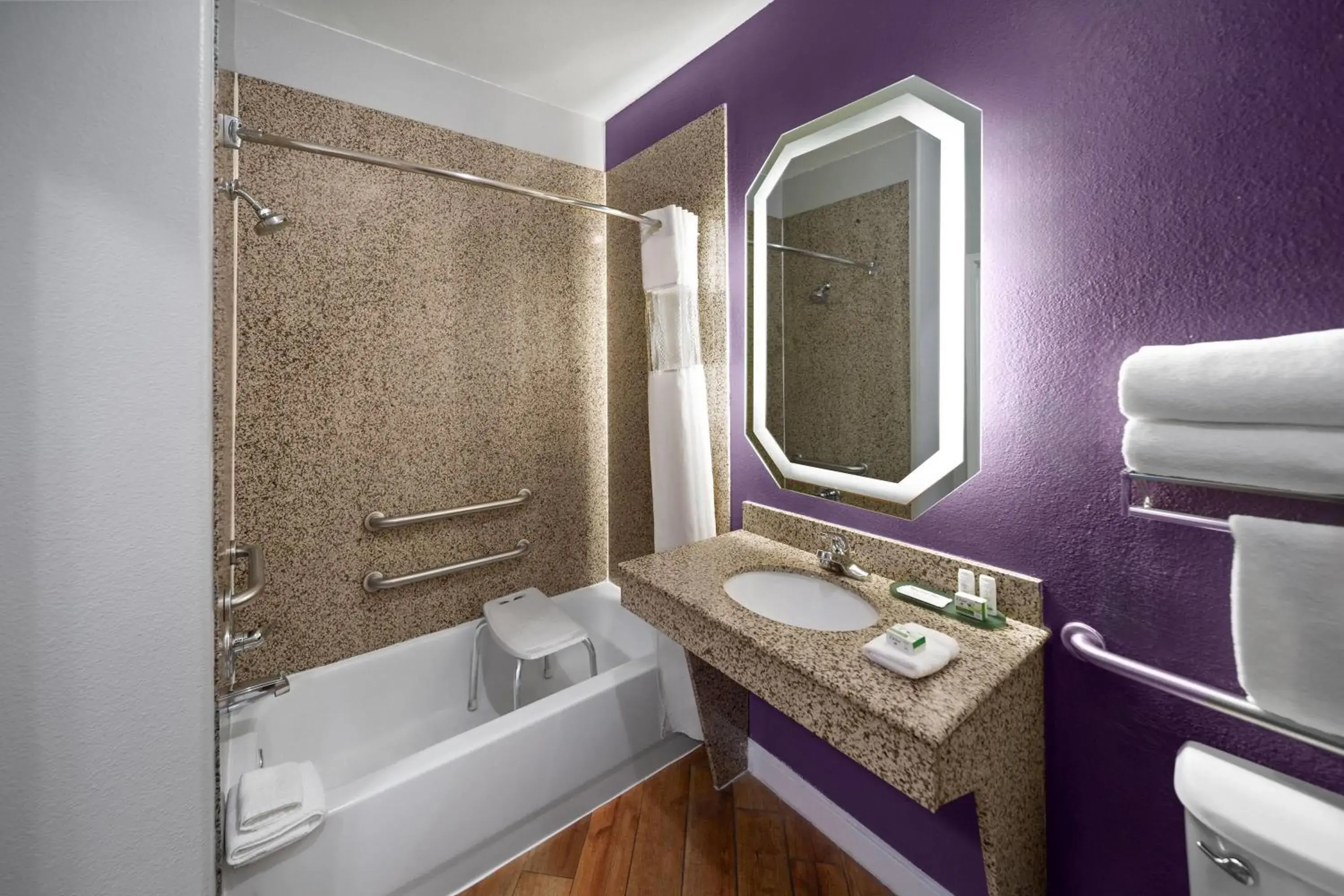 Queen Room with Two Queen Beds and Bath Tub - Mobility/Hearing Access - Non-Smoking in La Quinta by Wyndham Brownwood Queen Room with Two Queen Beds and Bath Tub - Mobility/Hearing Access - Non-Smoking in La Quinta by Wyndham Brownwood