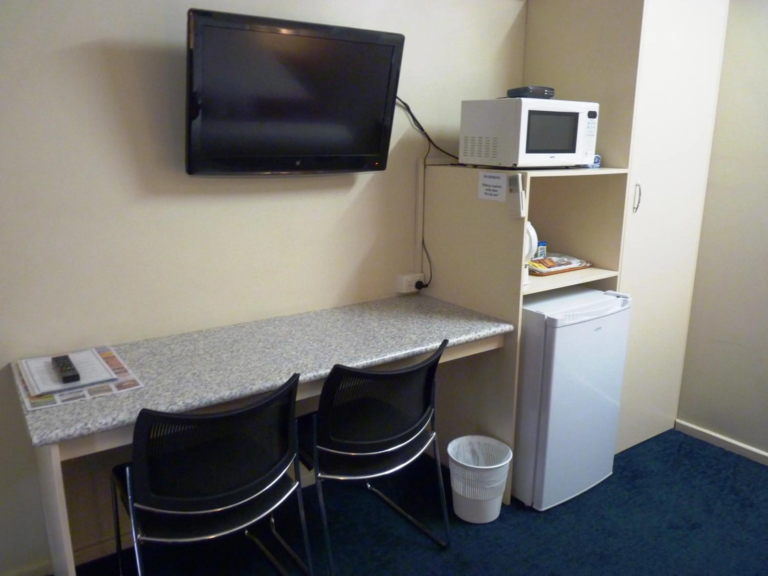 TV and multimedia in International Lodge Motel