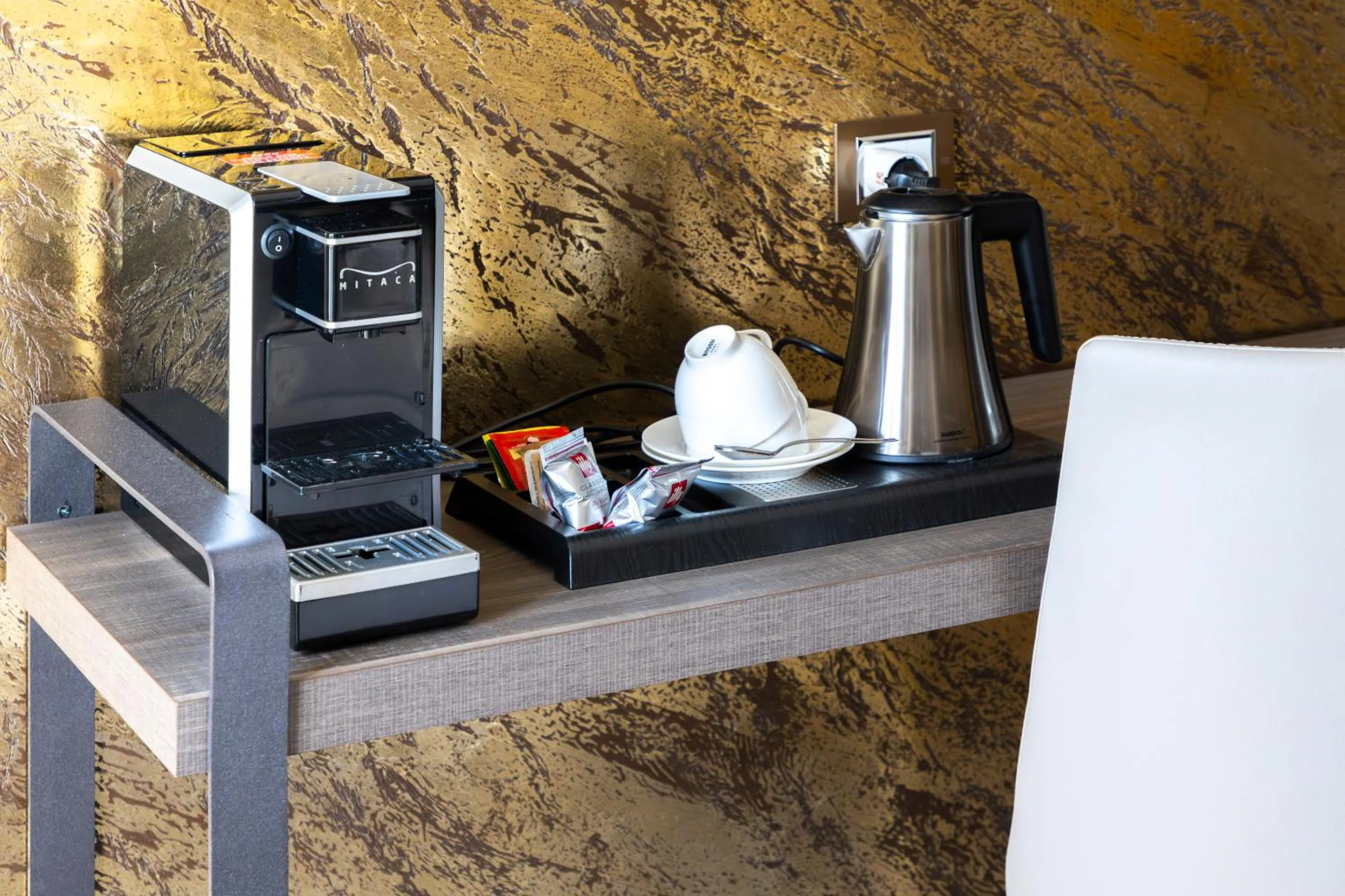 Coffee/tea facilities in Milestone