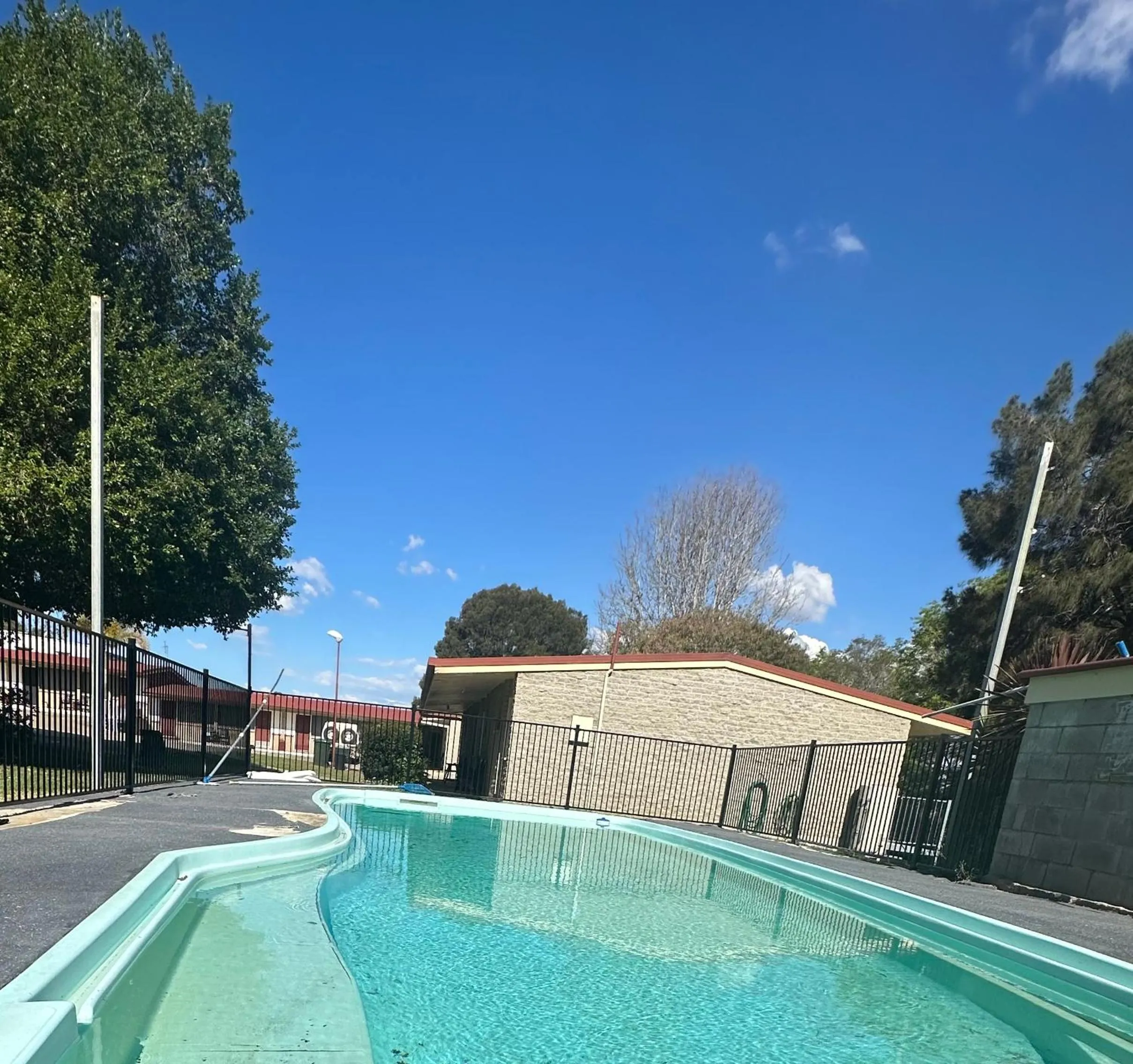 Pool view in Murgon Motor Inn