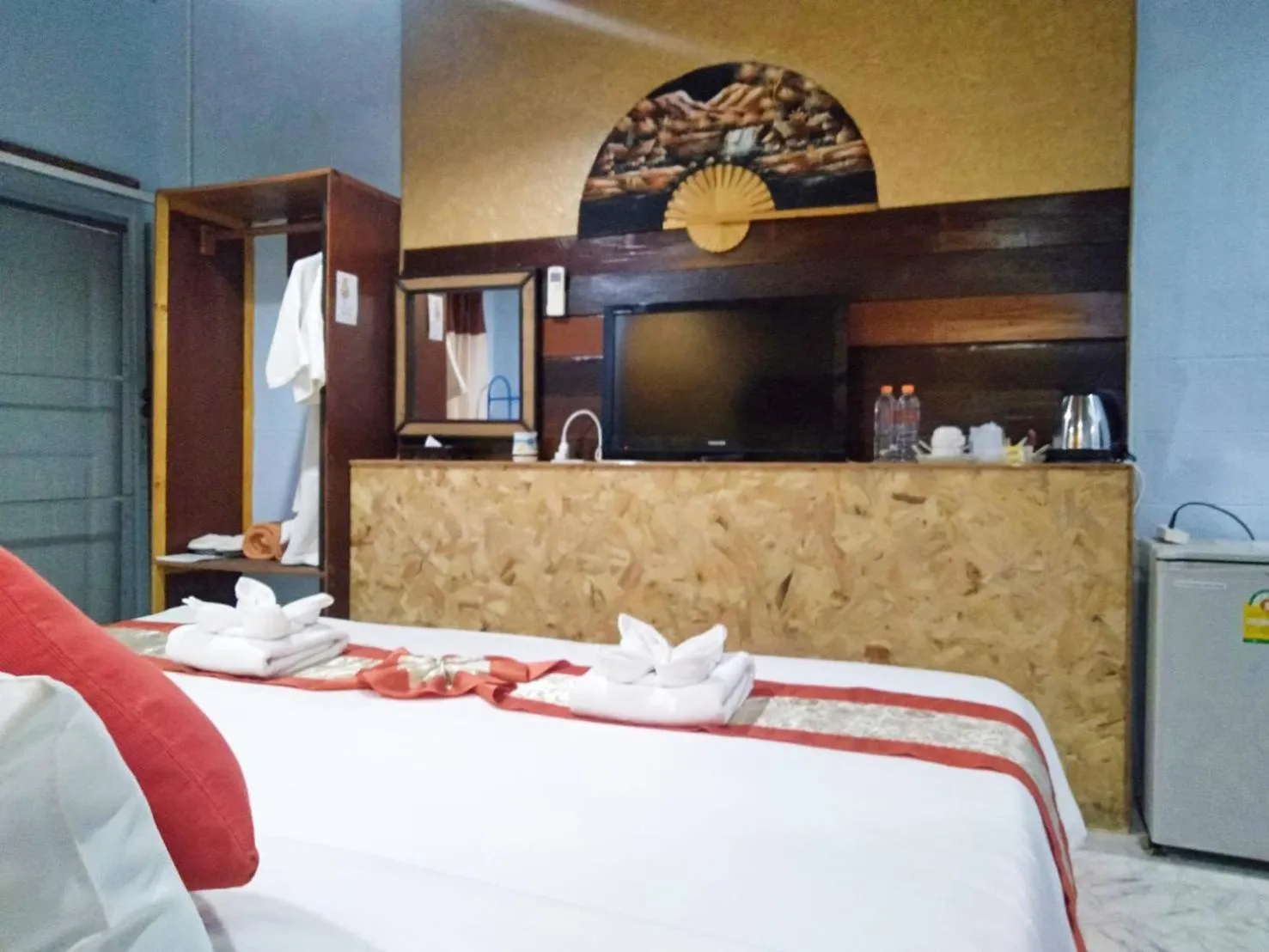 Animals, Bed in De Wiang Kum Kam