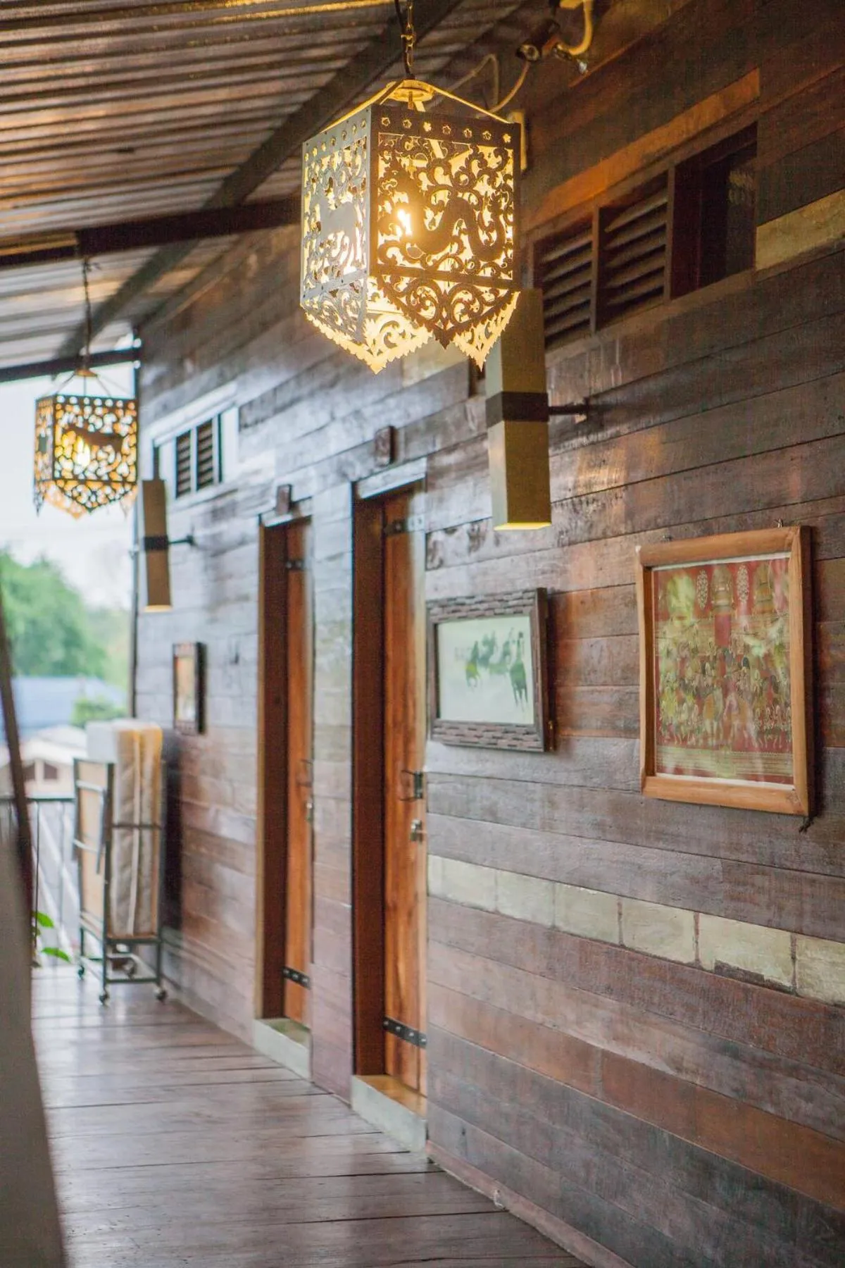 Property building in De Wiang Kum Kam