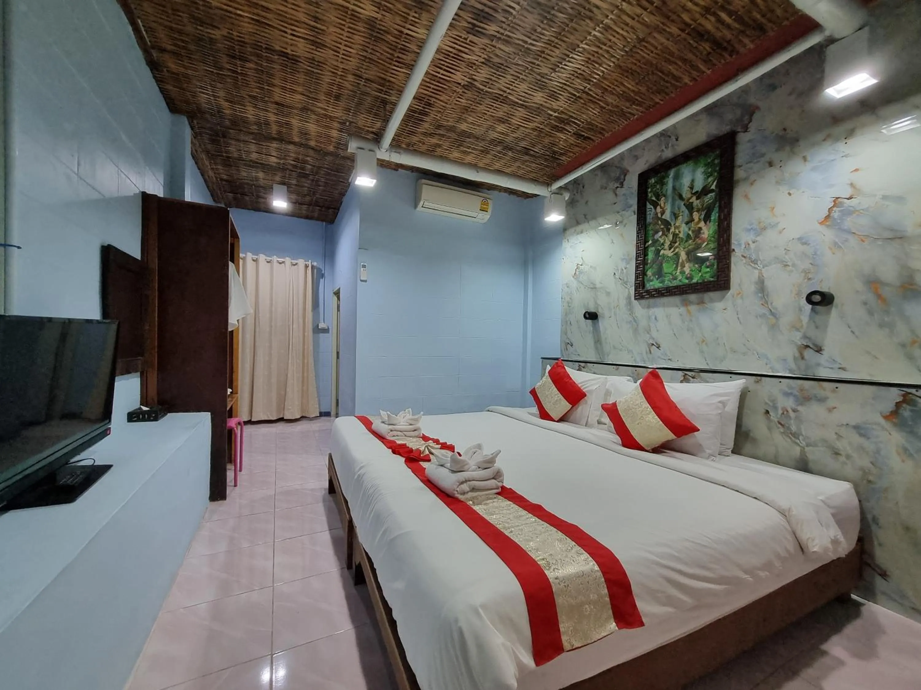 Bedroom, Bed in De Wiang Kum Kam