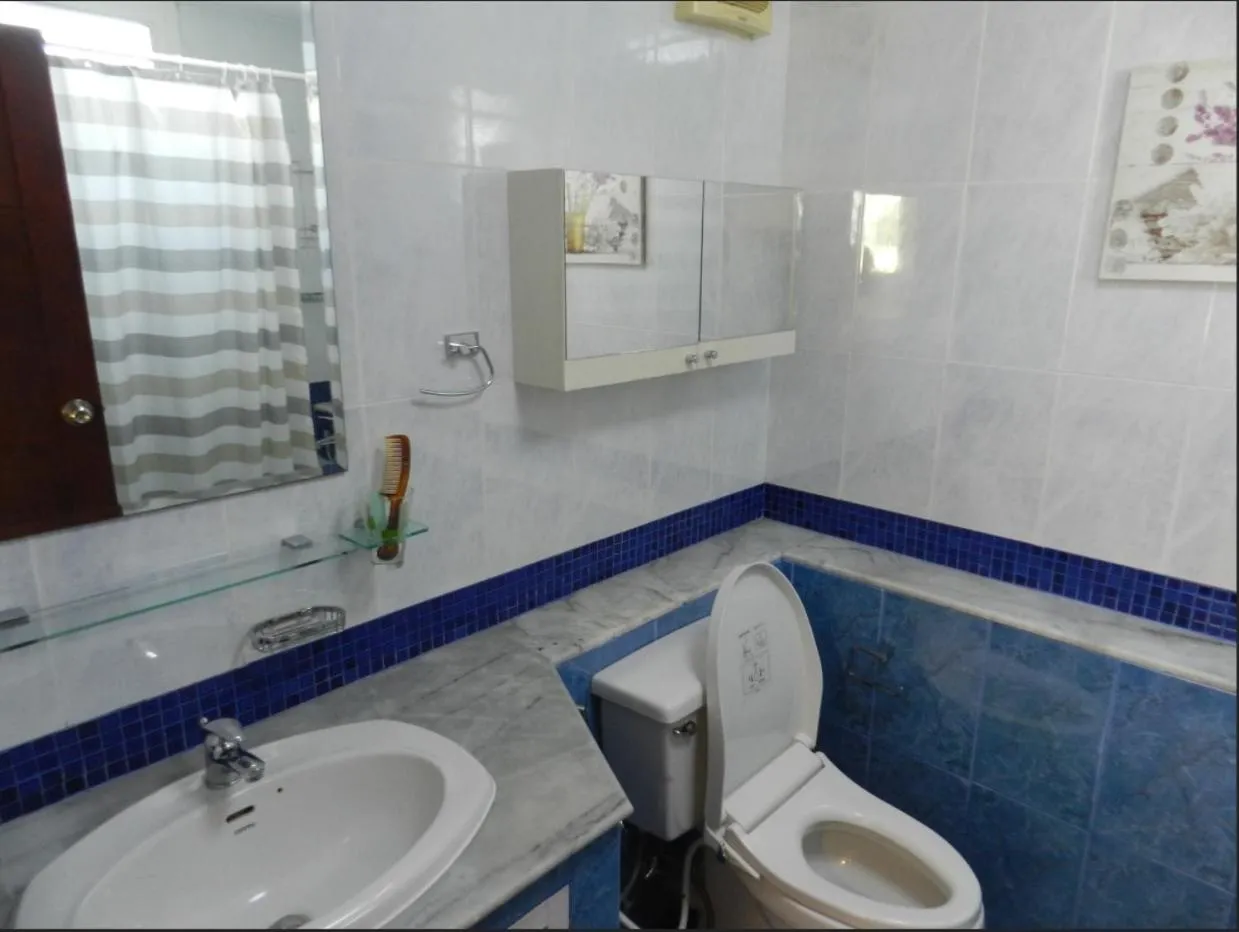 Toilet in Jomtien PLAZA Condotel