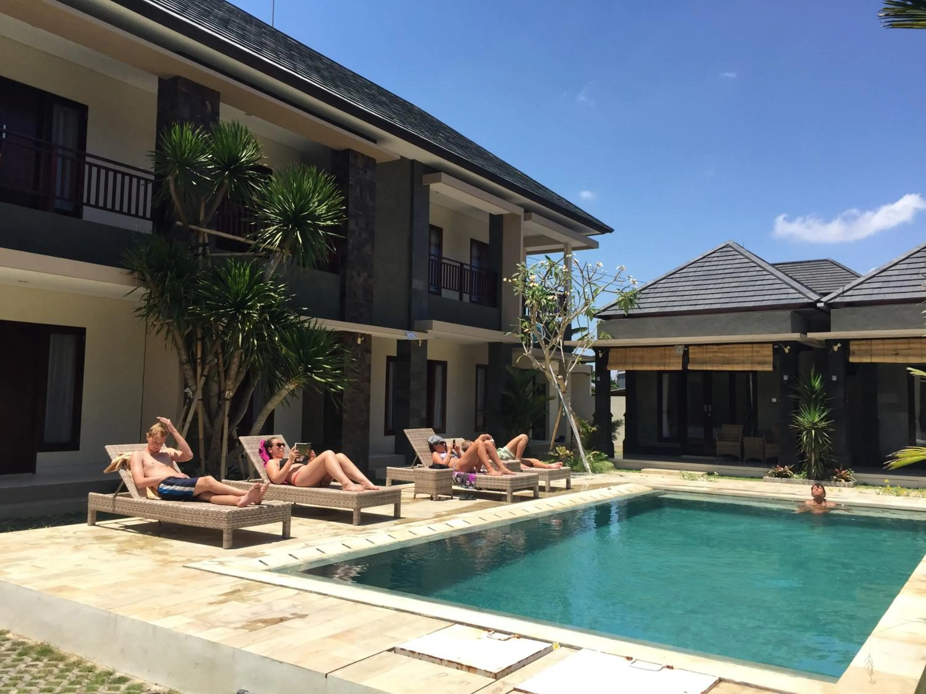 Swimming pool in Jonsen Homestay