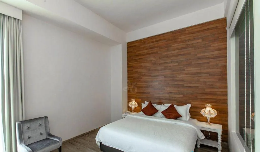 Bed in Swan Garden Hotel