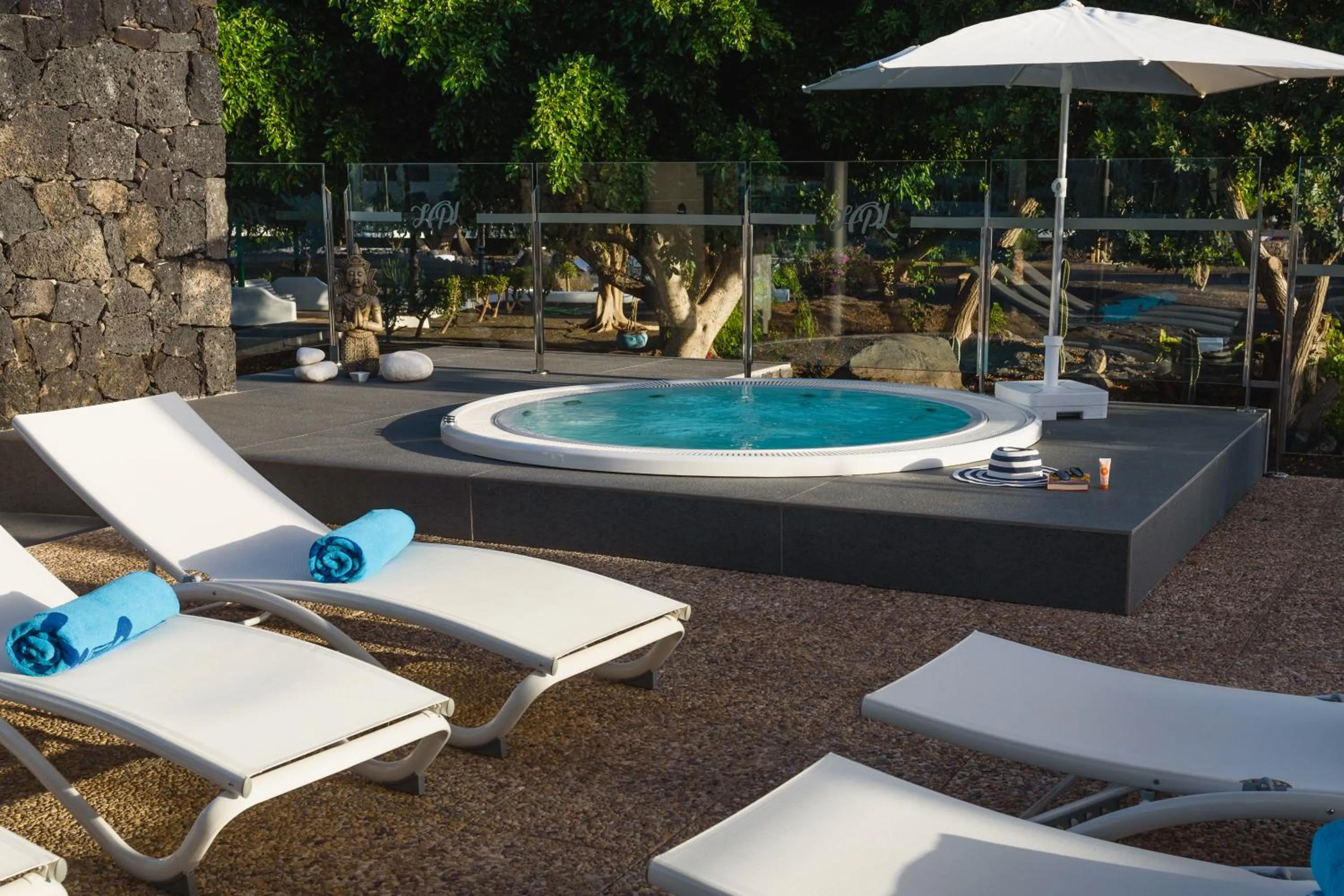 Solarium in Hyde Park Lane Villas