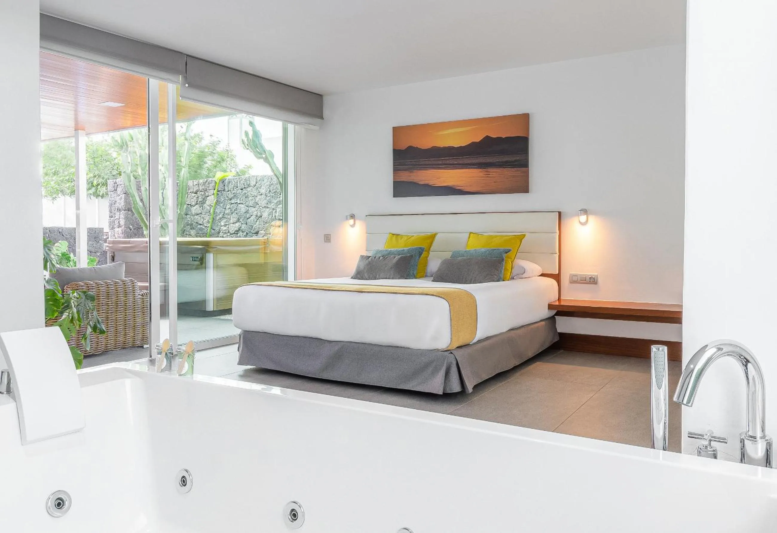 Property building in Hyde Park Lane Villas