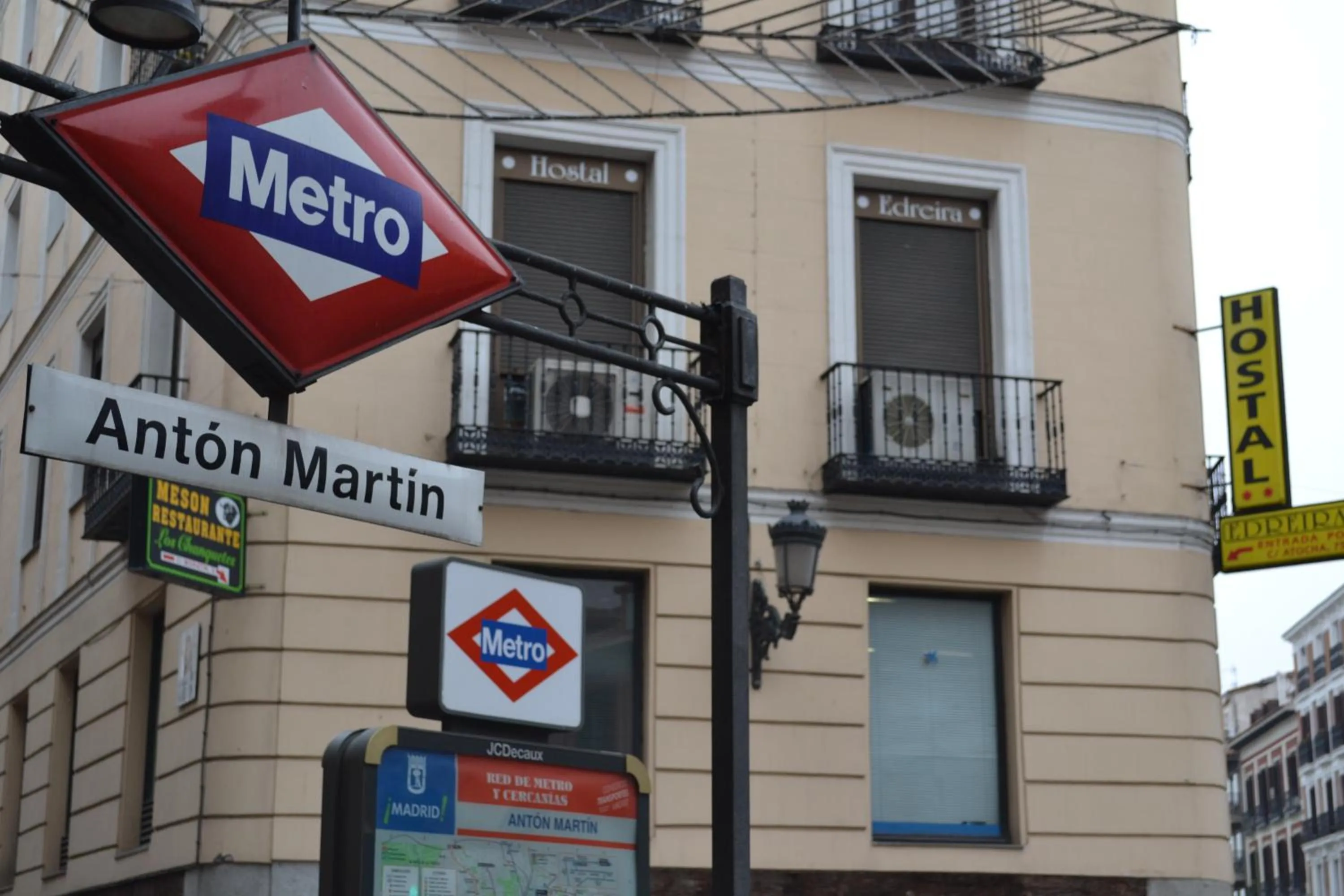 Facade/entrance in Hostal Edreira