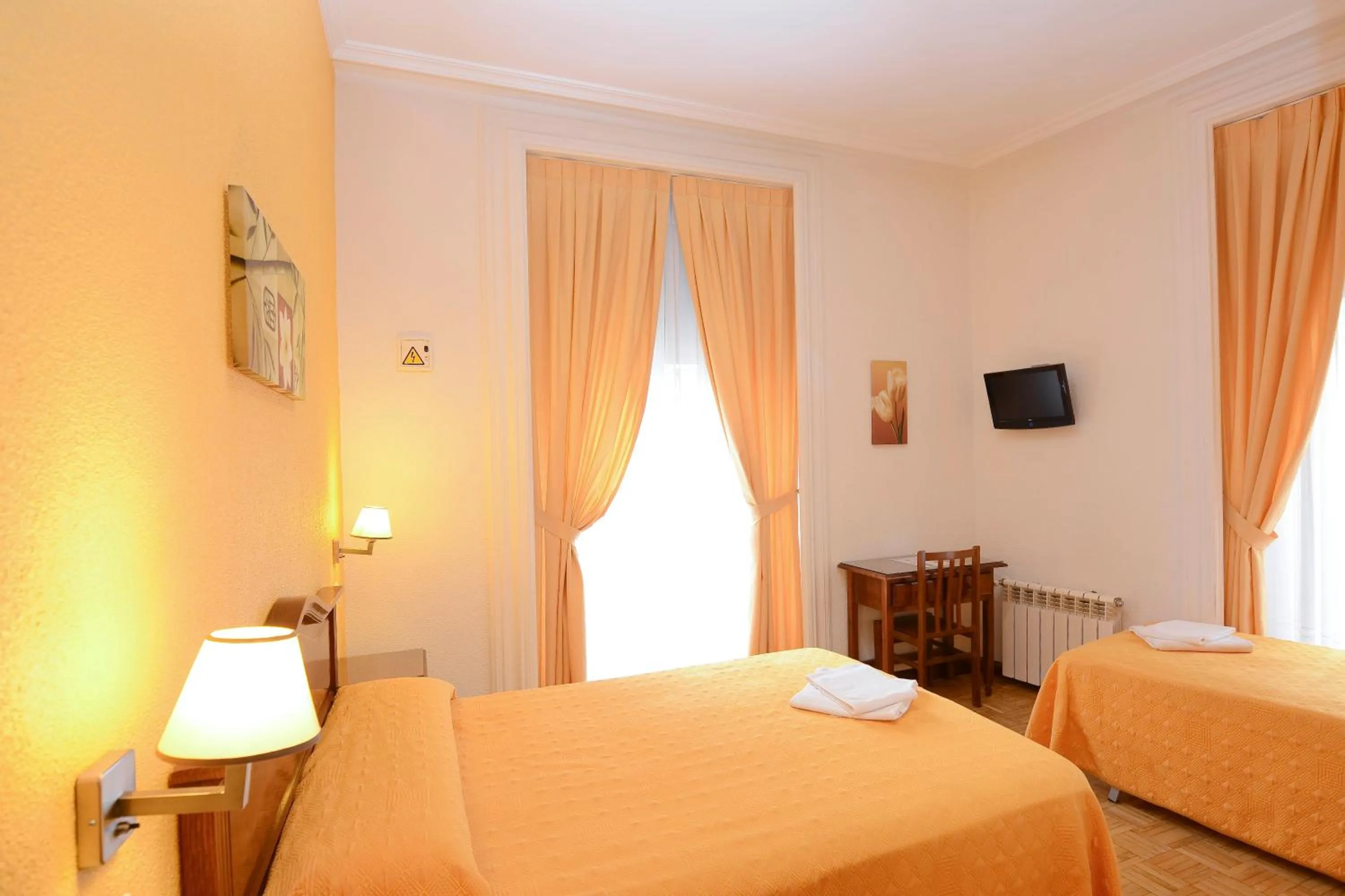 Photo of the whole room, Bed in Hostal Edreira