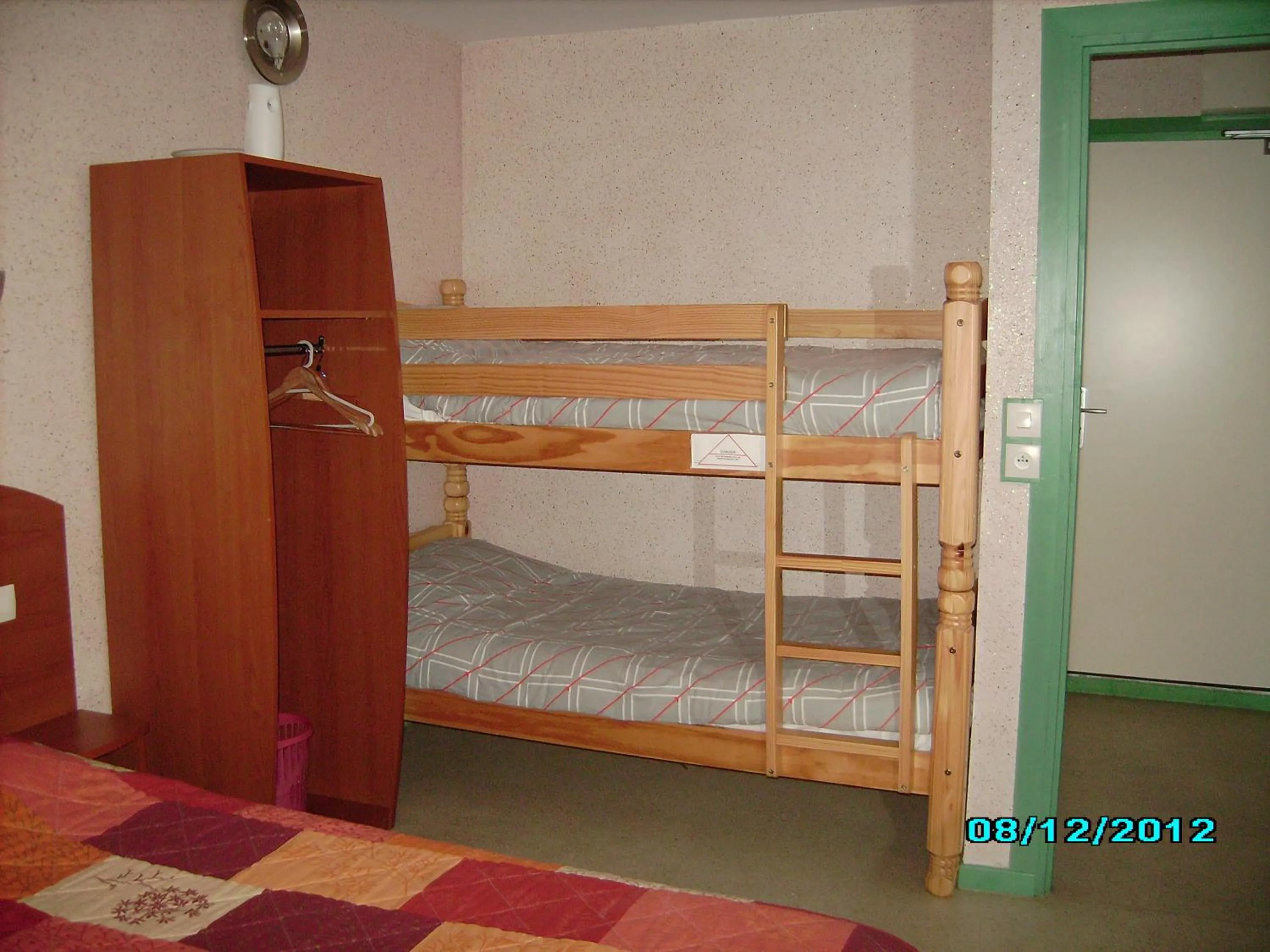 bunk bed in Terroir et Tradition A La Ducasse