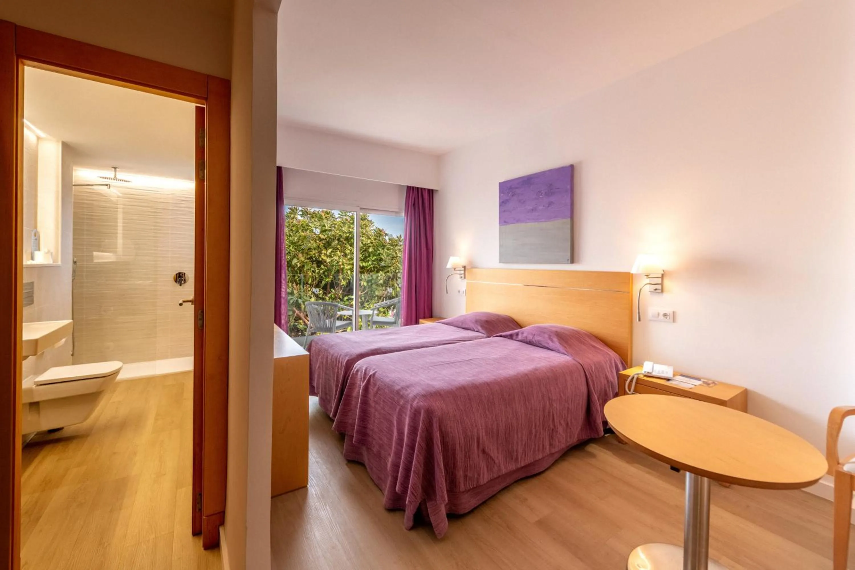 Bed in Hotel Capricho