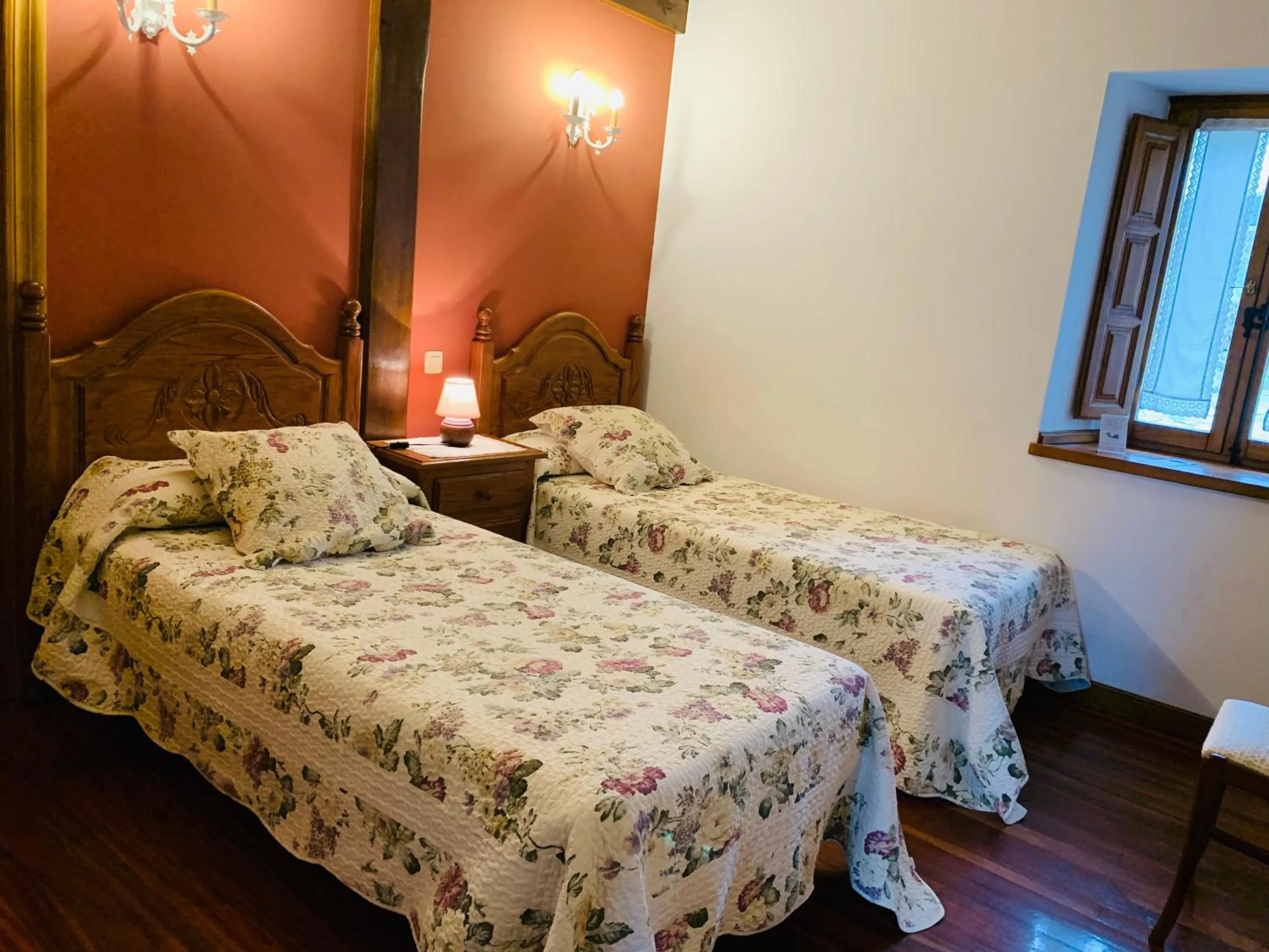 Photo of the whole room, Bed in La Posada de Abanillas