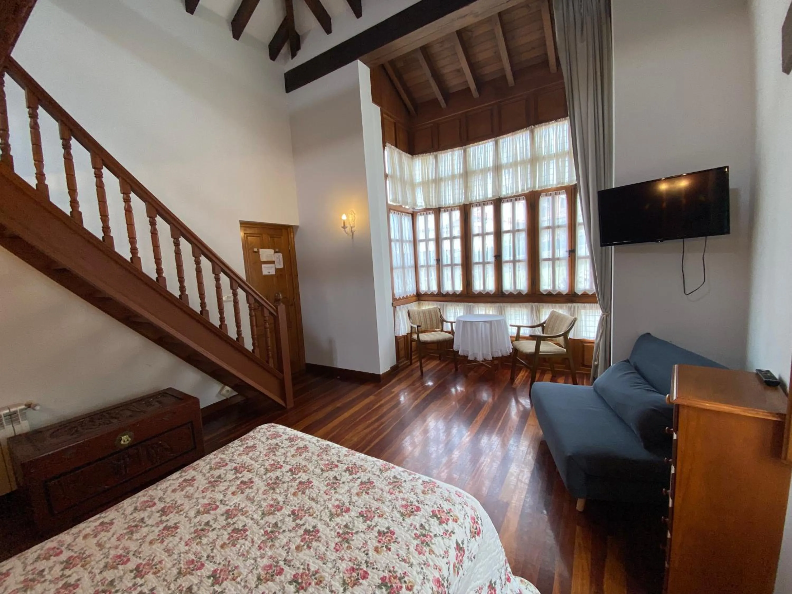 Photo of the whole room, Bed in La Posada de Abanillas