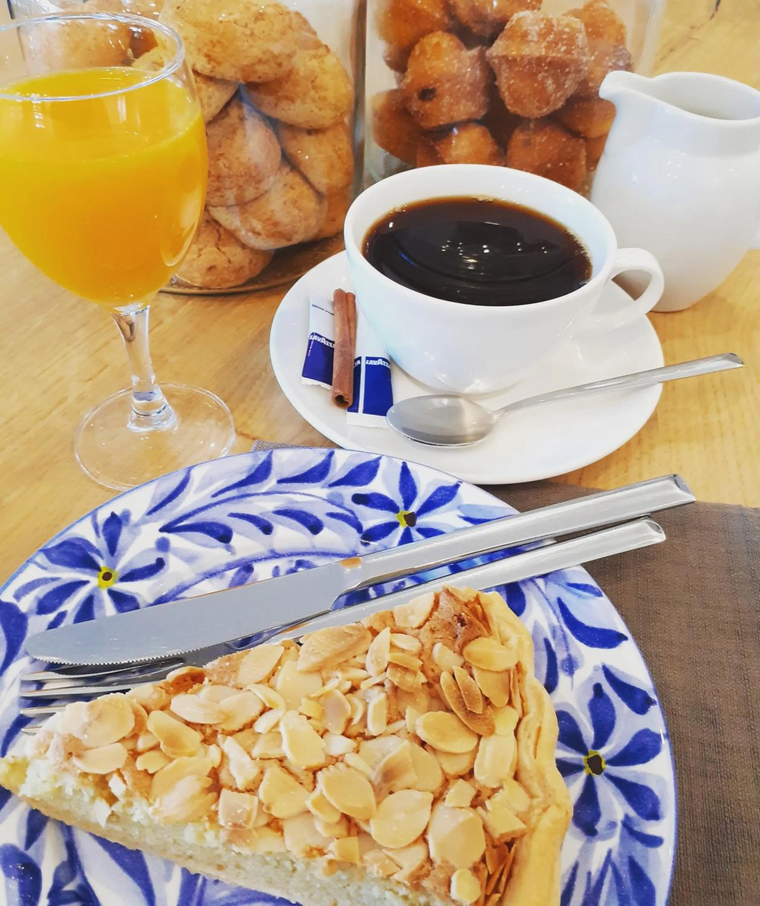 Breakfast in Casa Bela Moura, Boutique Hotel & Wine