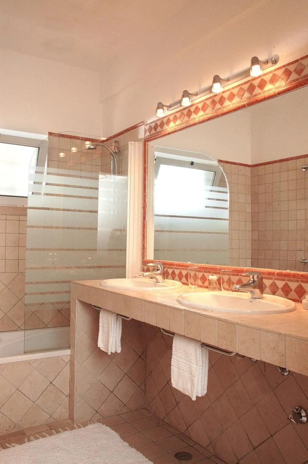 Bathroom in Casa Bela Moura, Boutique Hotel & Wine