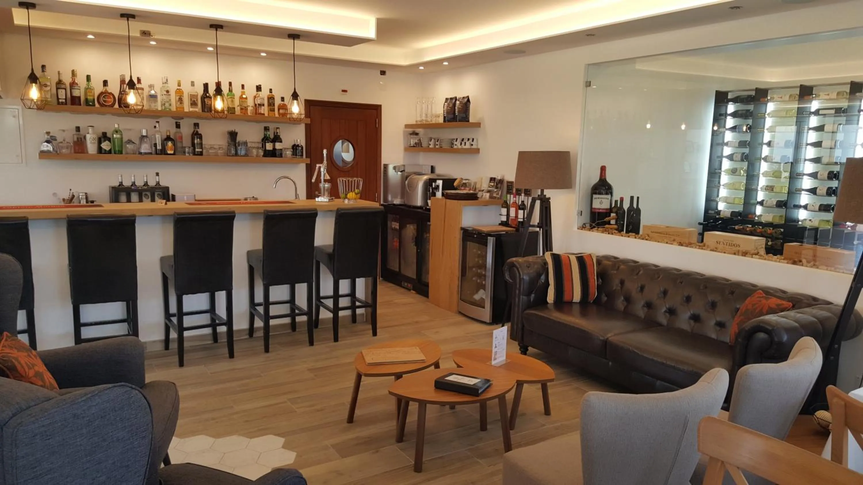 Lounge or bar in Casa Bela Moura, Boutique Hotel & Wine