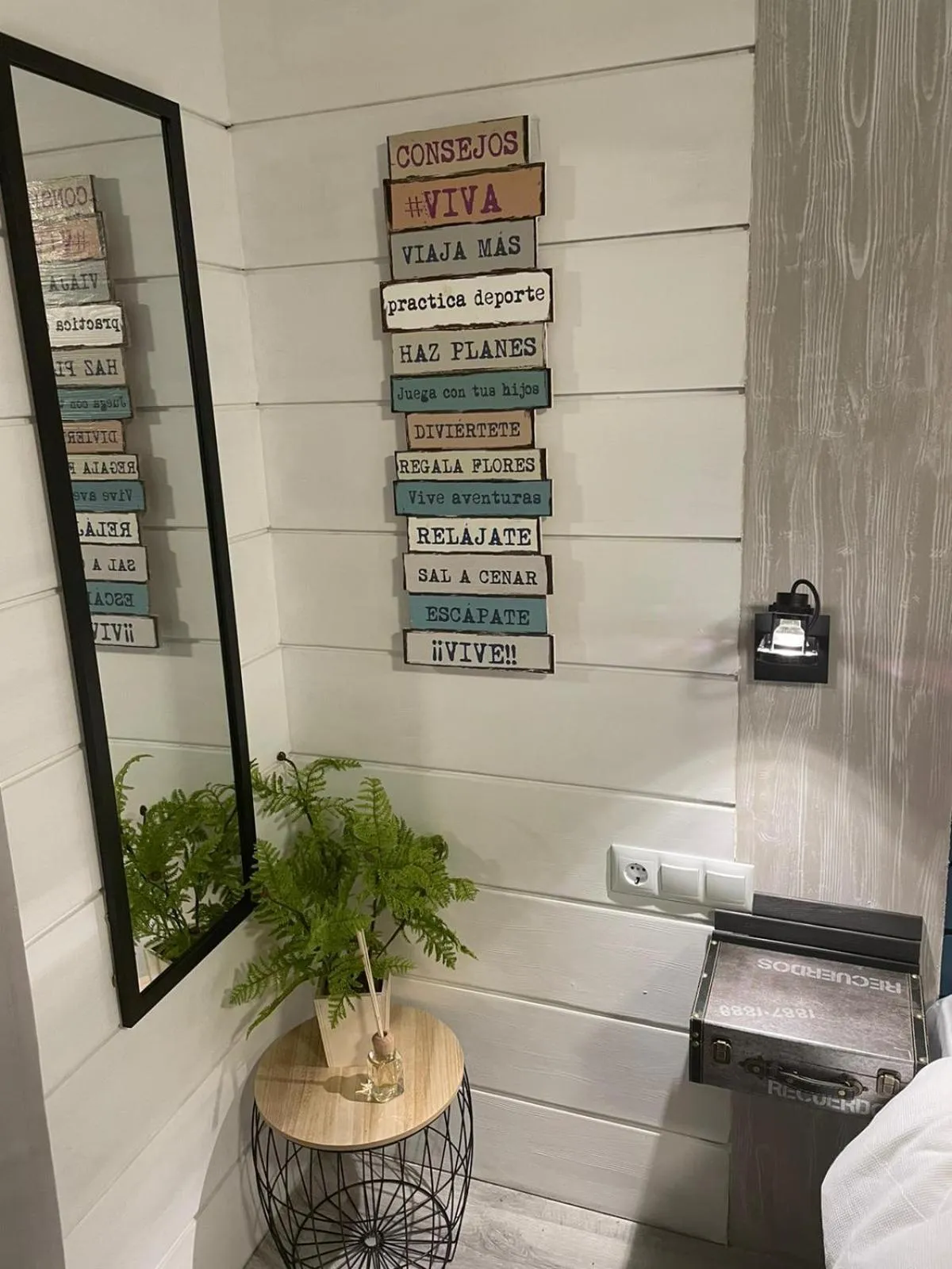 Logo/Certificate/Sign in Villa Palma