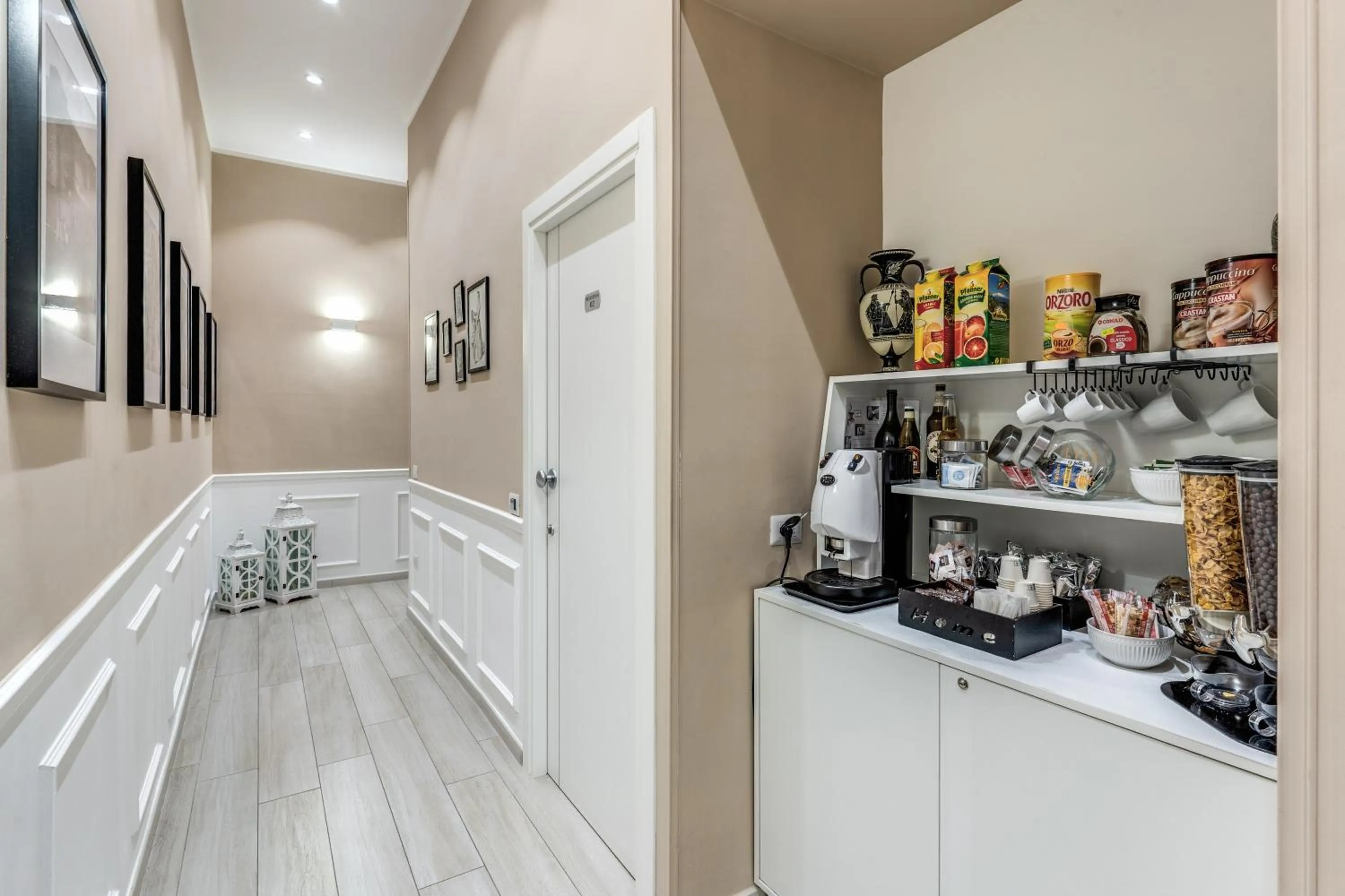 Food and drinks in RAGGIO DI SOLE - ATAROOMS Collection