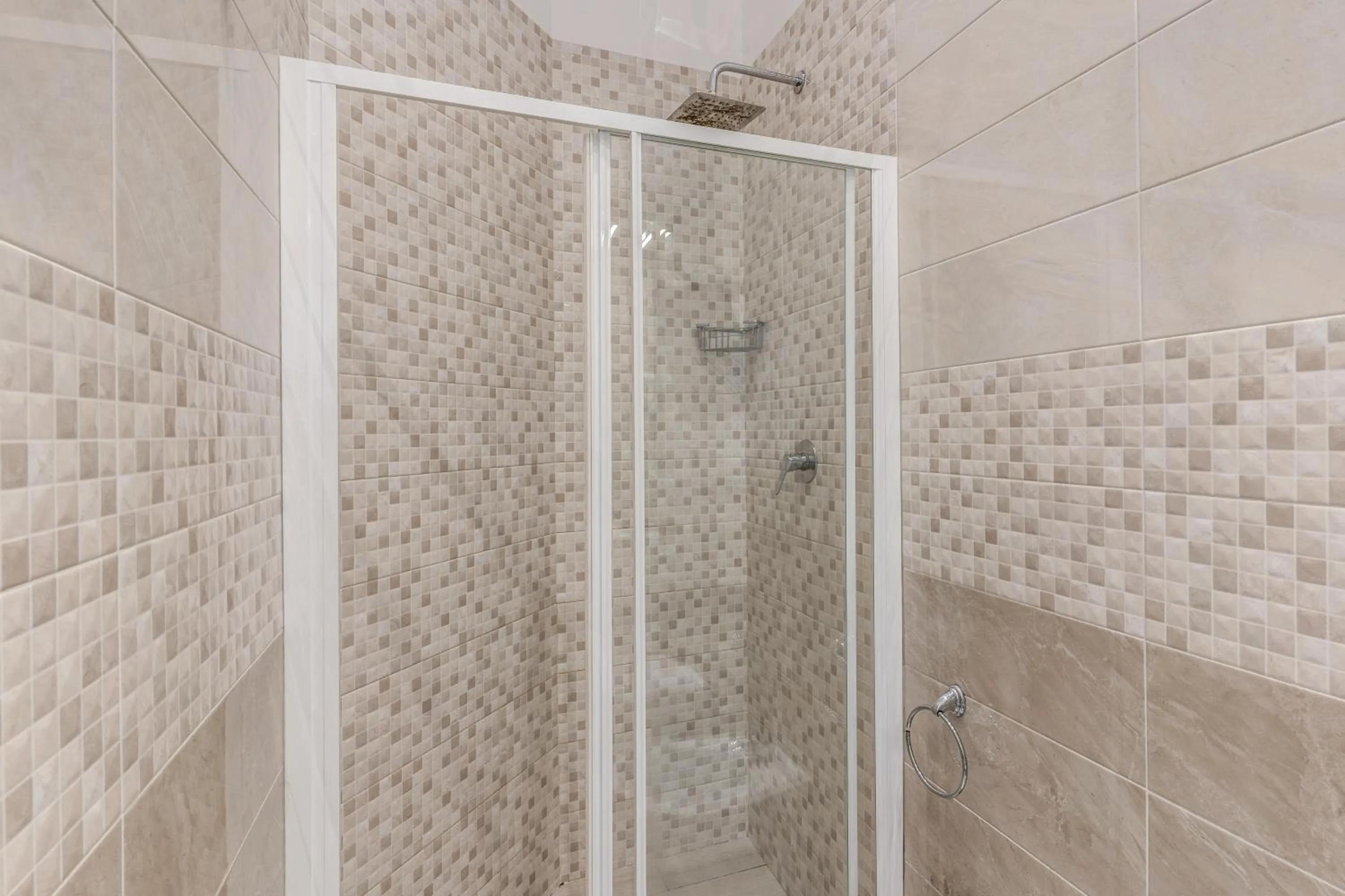 Shower in RAGGIO DI SOLE - ATAROOMS Collection