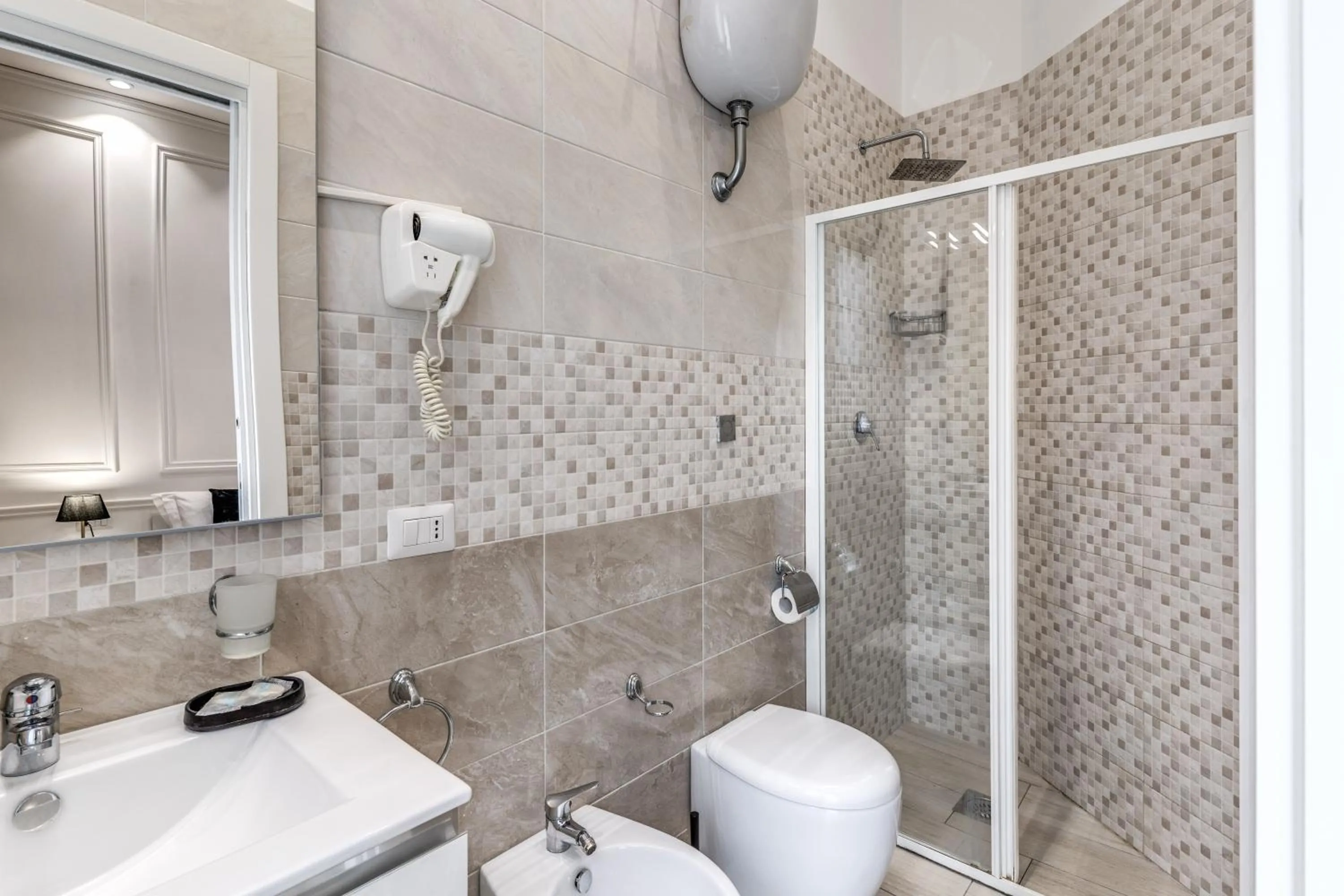 Bathroom in RAGGIO DI SOLE - ATAROOMS Collection