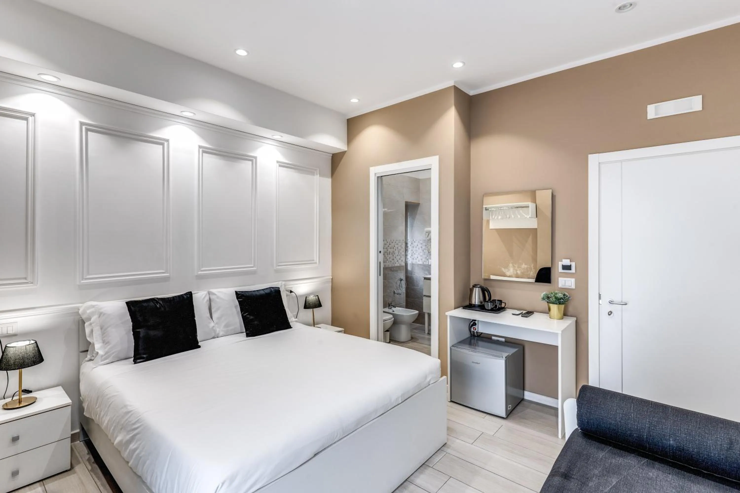 Bedroom, Bed in RAGGIO DI SOLE - ATAROOMS Collection