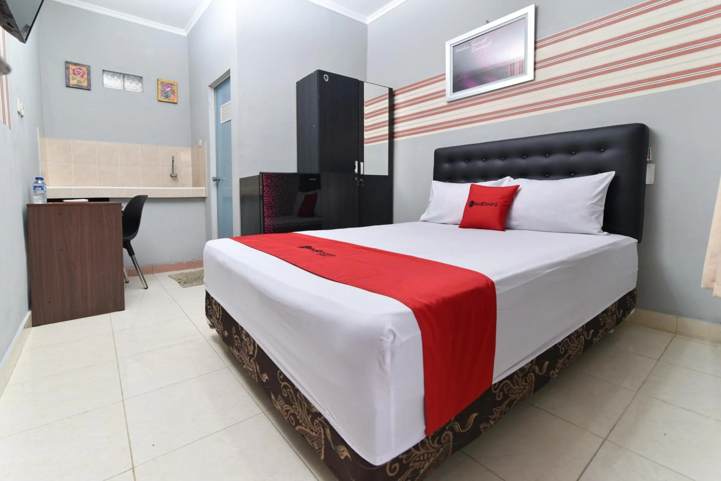 Bedroom in RedDoorz near Teuku Umar Barat Denpasar
