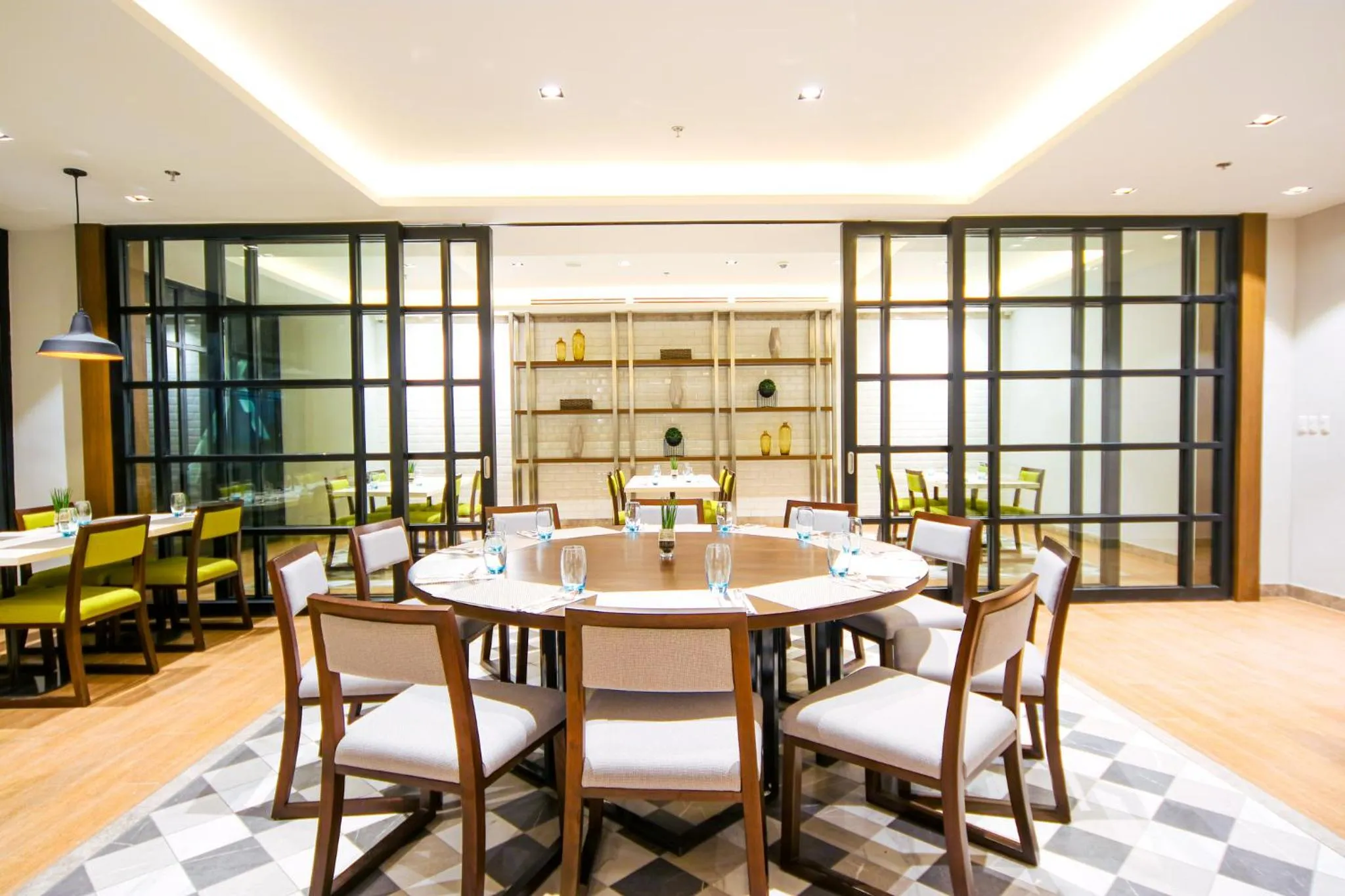 Restaurant/places to eat in Hotel Lucky Chinatown Binondo Manila