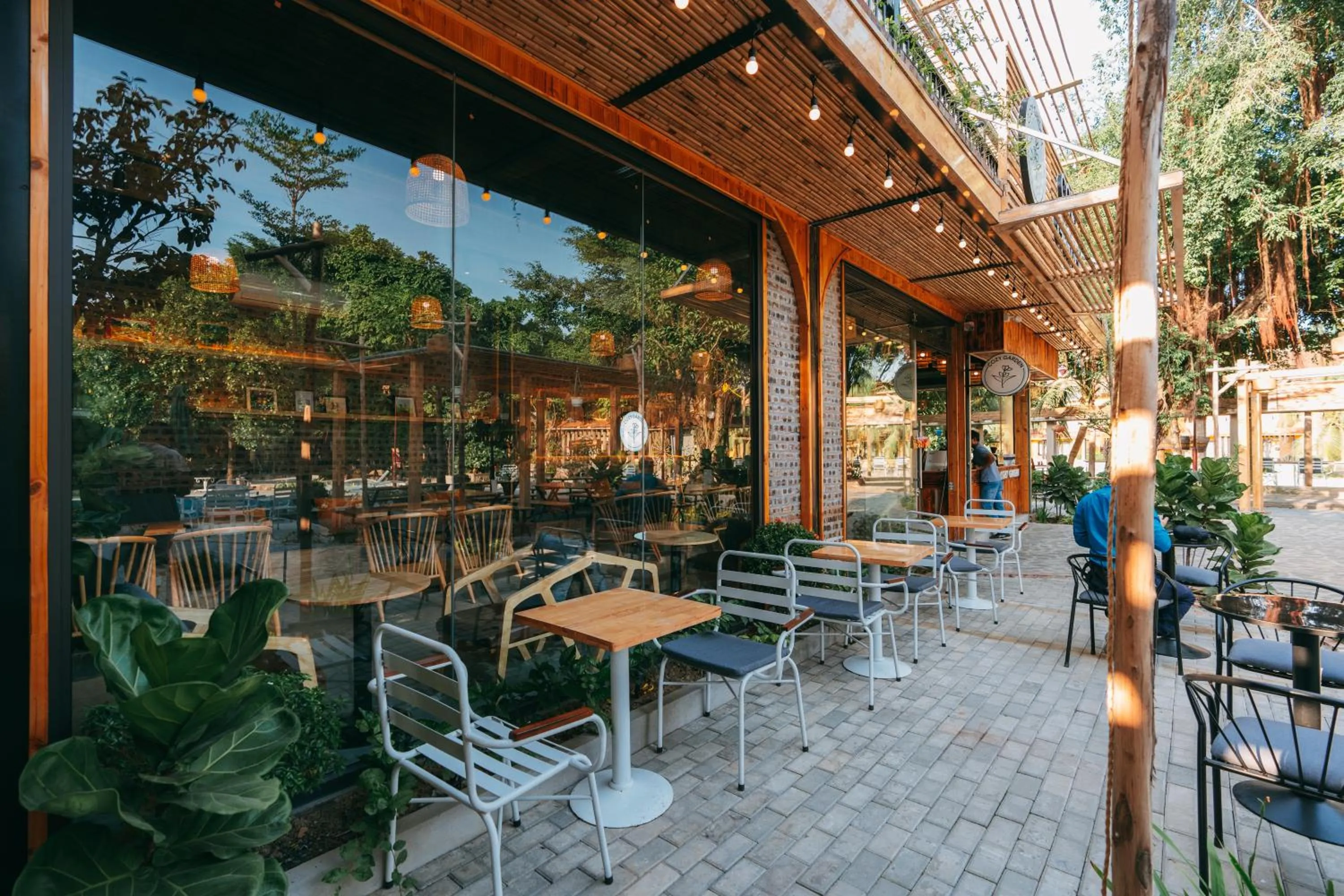 Dining area in Tam Coc Lavender Homestay -Authentic Ninh Binh Experiences